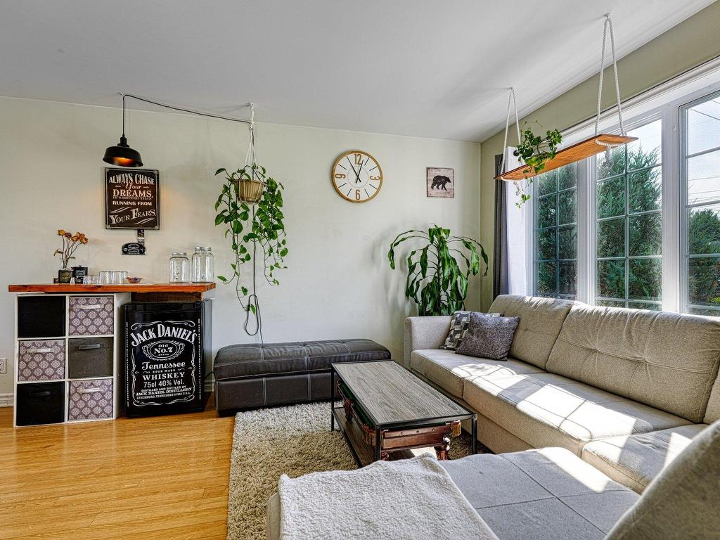 









3606

 - 3608


Rue Émilienne-Dubé

,
Rock Forest/Saint-Élie/Deauville (Sherbrooke),




QC
J1N0S1

