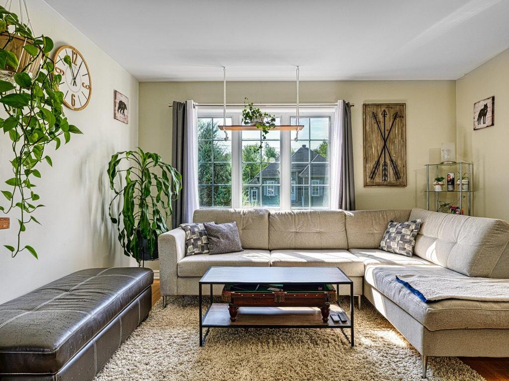 









3606

 - 3608


Rue Émilienne-Dubé

,
Rock Forest/Saint-Élie/Deauville (Sherbrooke),




QC
J1N0S1

