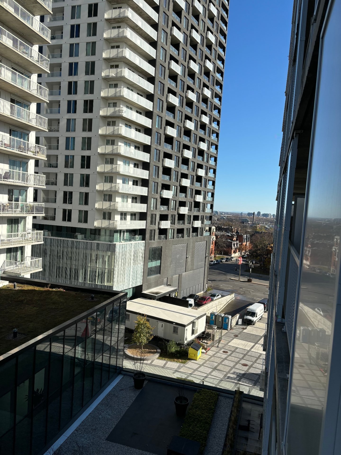 









2320


Rue Tupper

, 604,
Montréal (Ville-Marie),




QC
H3H0B8

