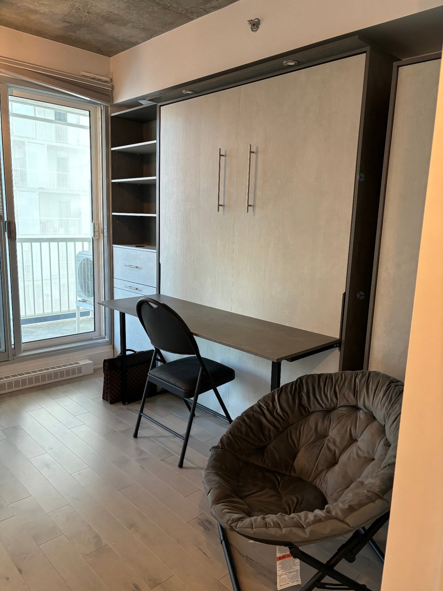 









2320


Rue Tupper

, 604,
Montréal (Ville-Marie),




QC
H3H0B8

