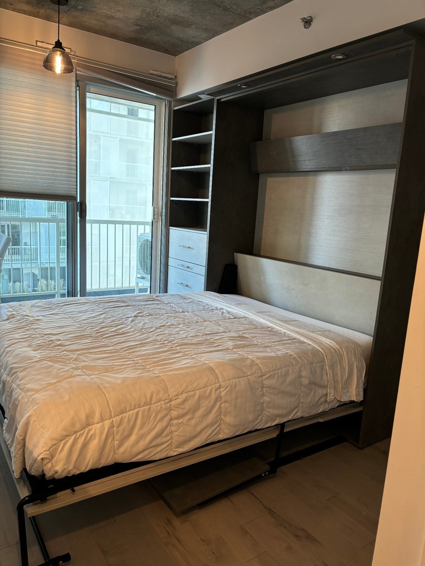 









2320


Rue Tupper

, 604,
Montréal (Ville-Marie),




QC
H3H0B8

