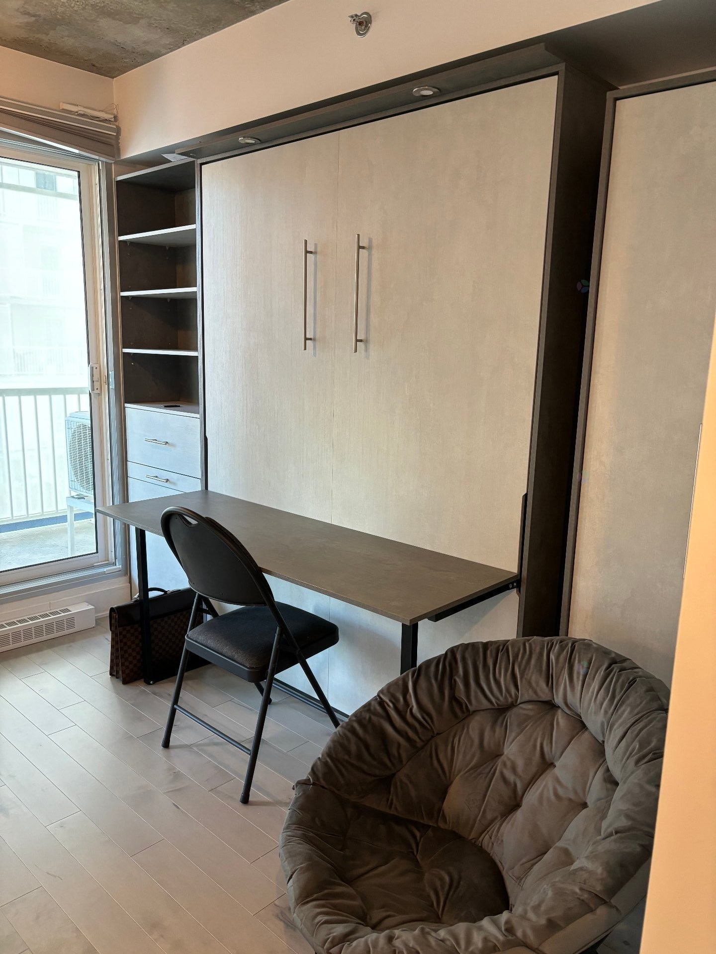 









2320


Rue Tupper

, 604,
Montréal (Ville-Marie),




QC
H3H0B8

