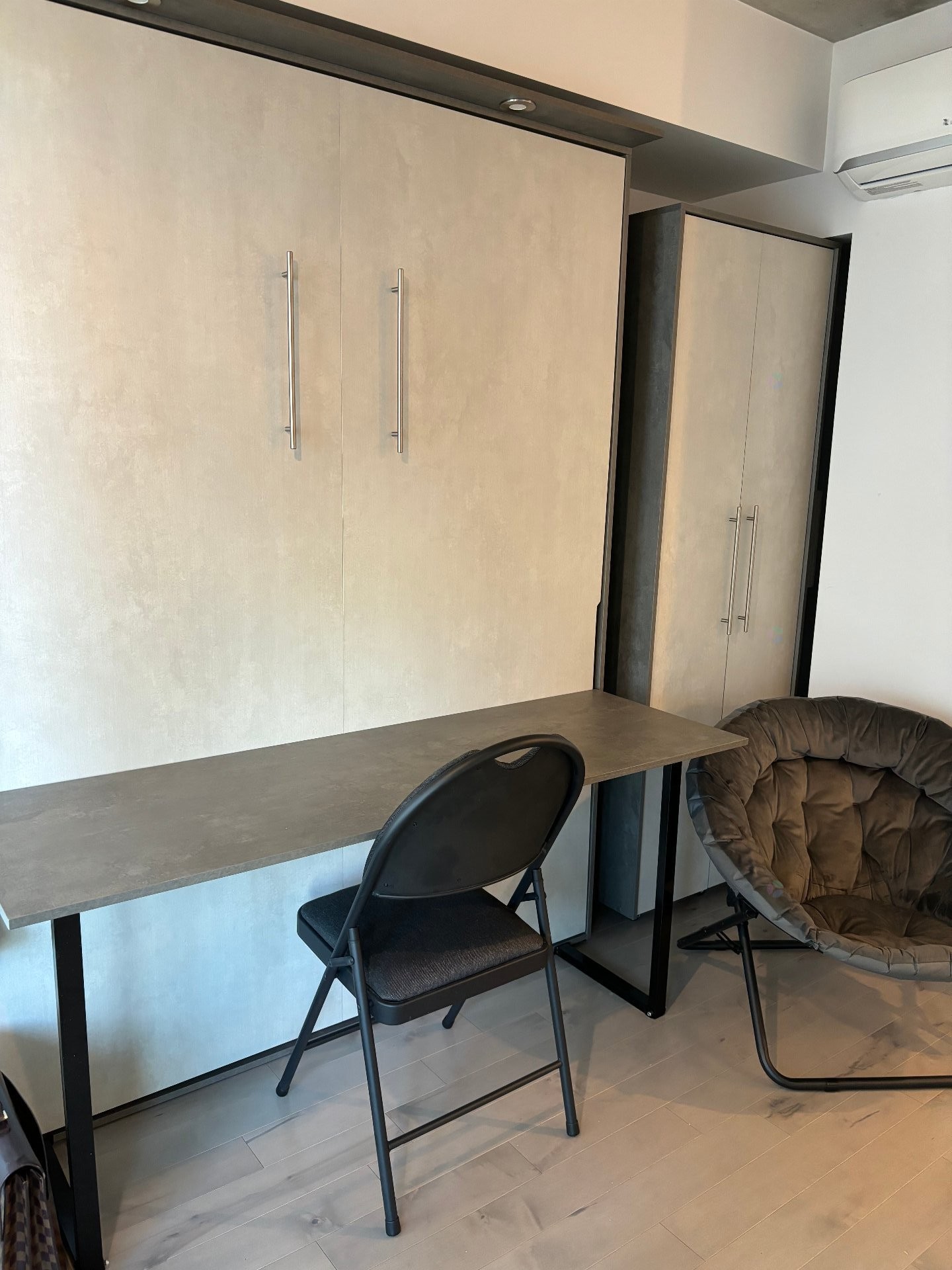 









2320


Rue Tupper

, 604,
Montréal (Ville-Marie),




QC
H3H0B8

