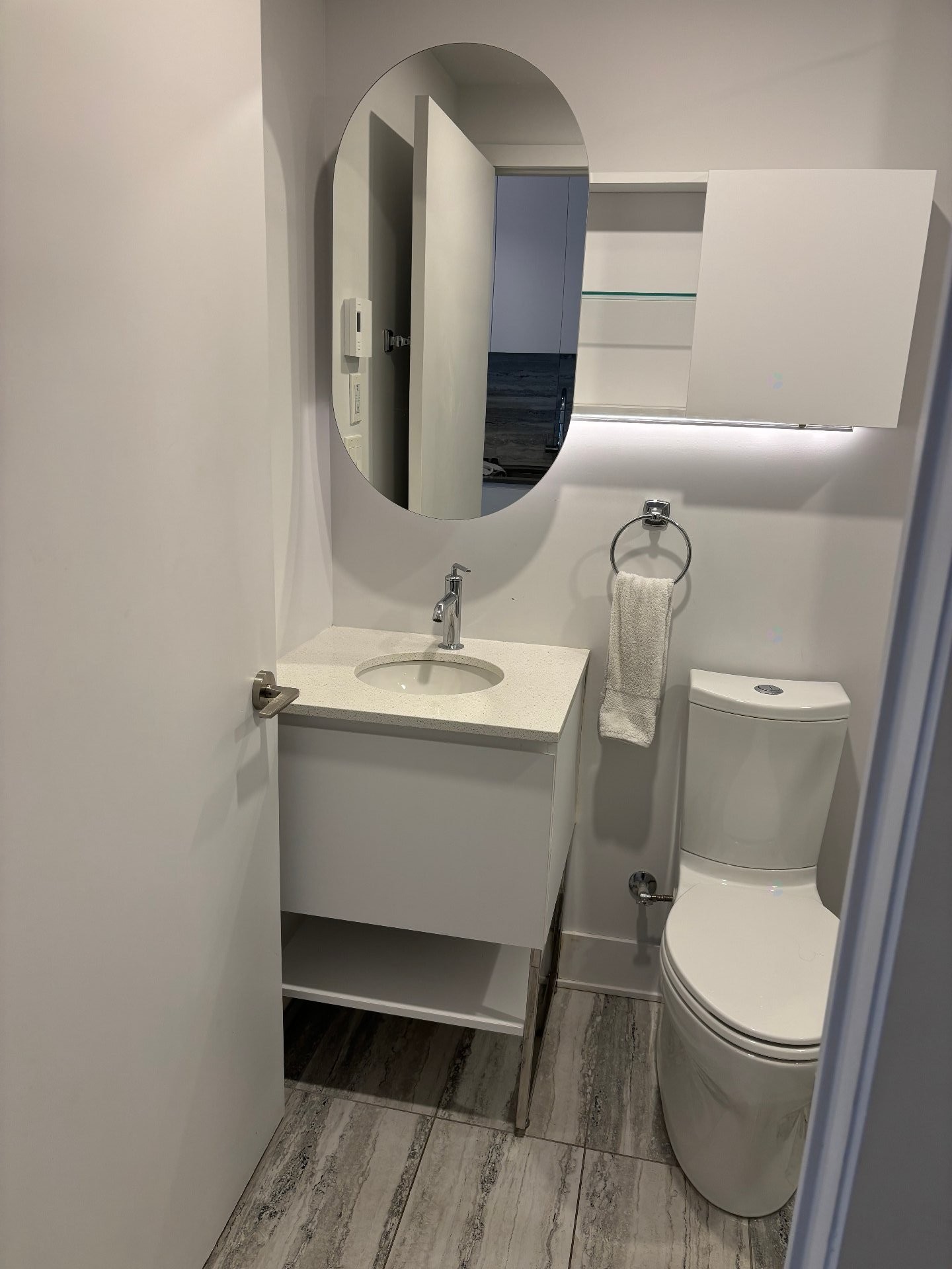 









2320


Rue Tupper

, 604,
Montréal (Ville-Marie),




QC
H3H0B8

