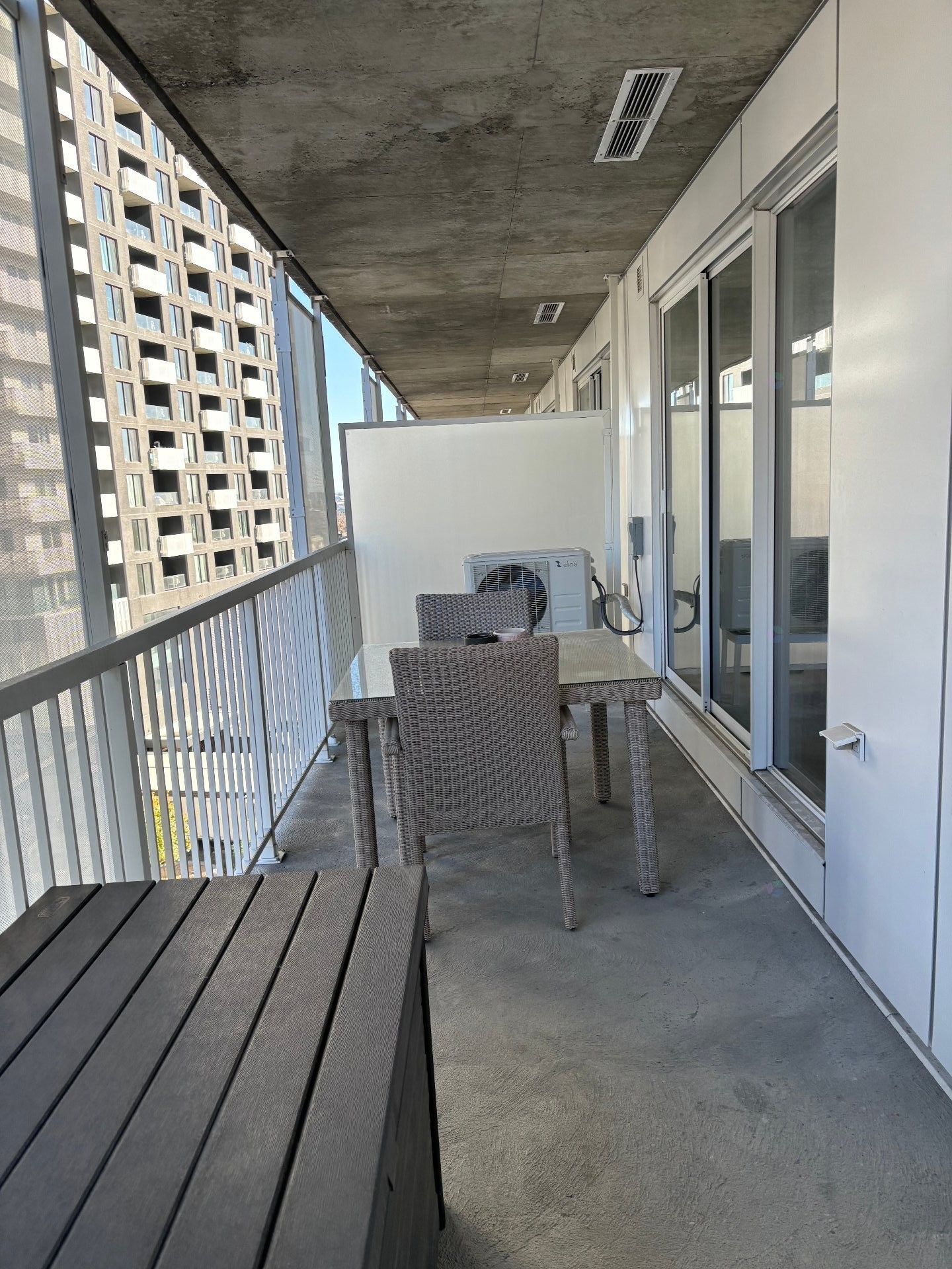 









2320


Rue Tupper

, 604,
Montréal (Ville-Marie),




QC
H3H0B8

