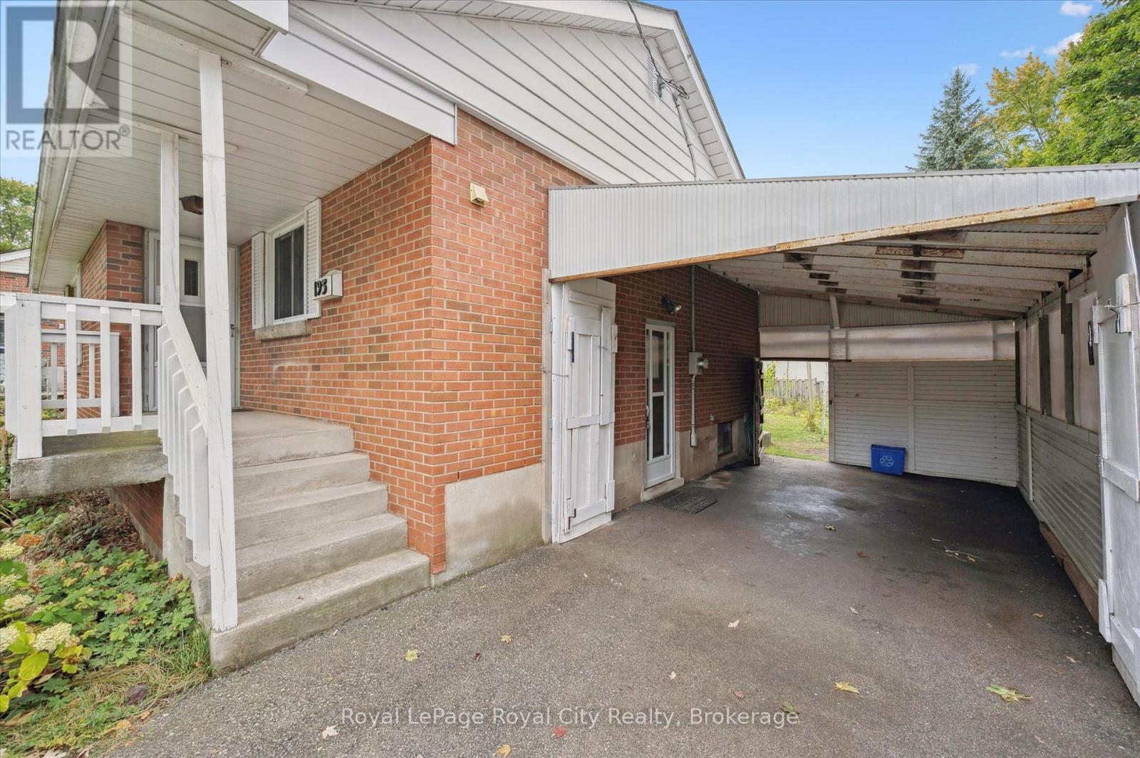 












193 EDINBURGH ROAD S

,
Guelph (Dovercliffe Park/Old University),




Ontario
N1G2H8

