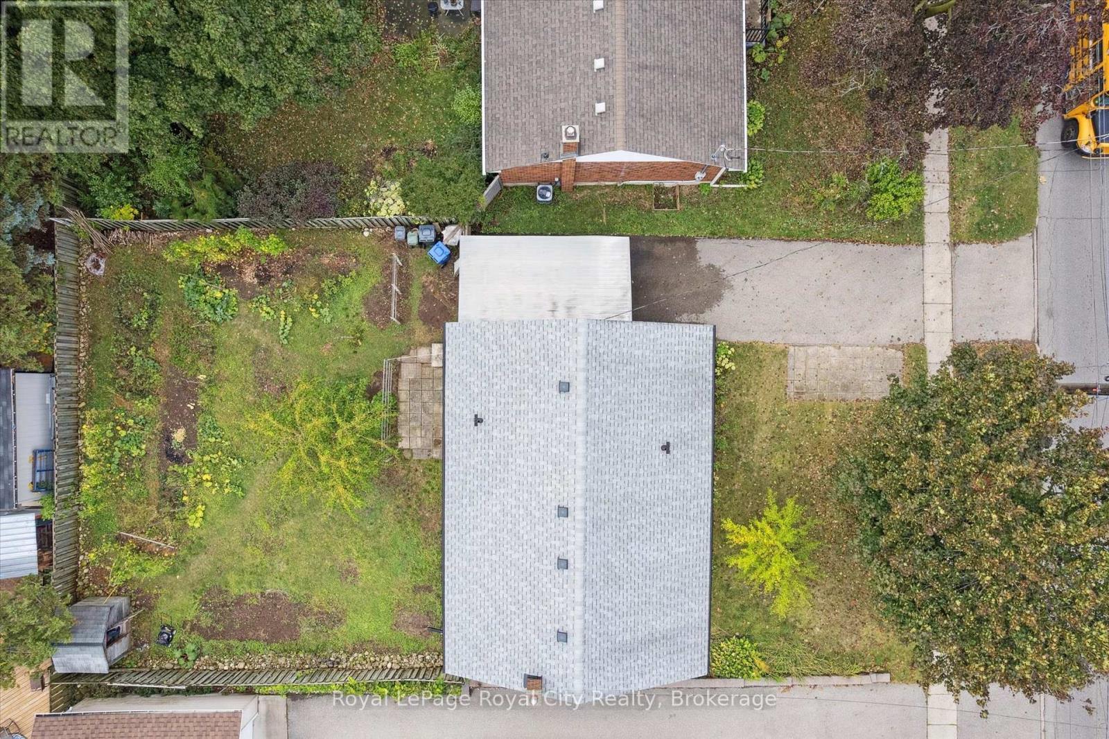 












193 EDINBURGH ROAD S

,
Guelph (Dovercliffe Park/Old University),




Ontario
N1G2H8

