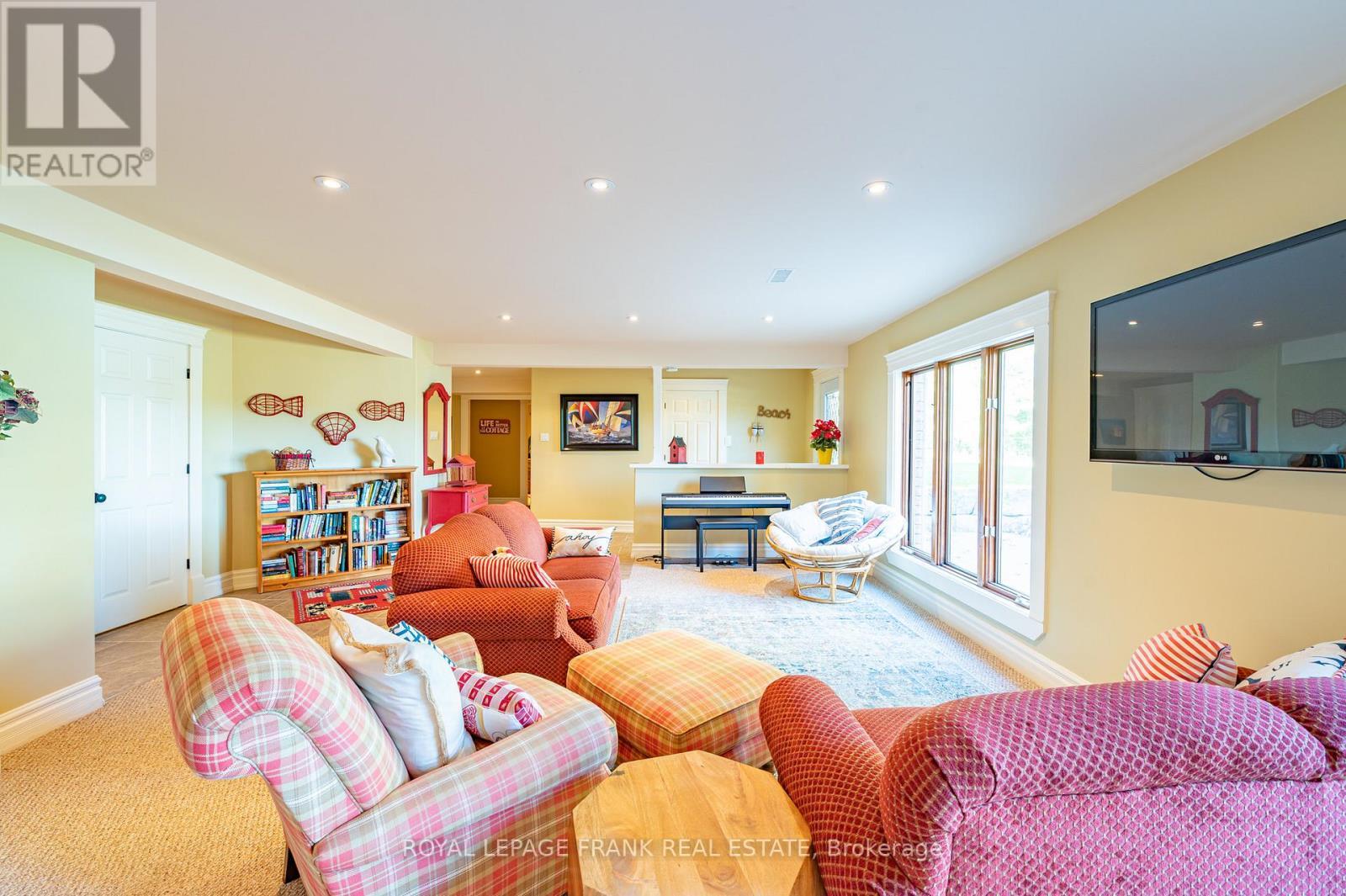 












1187 LAKEHURST ROAD

,
Trent Lakes,




Ontario
K0L1J0

