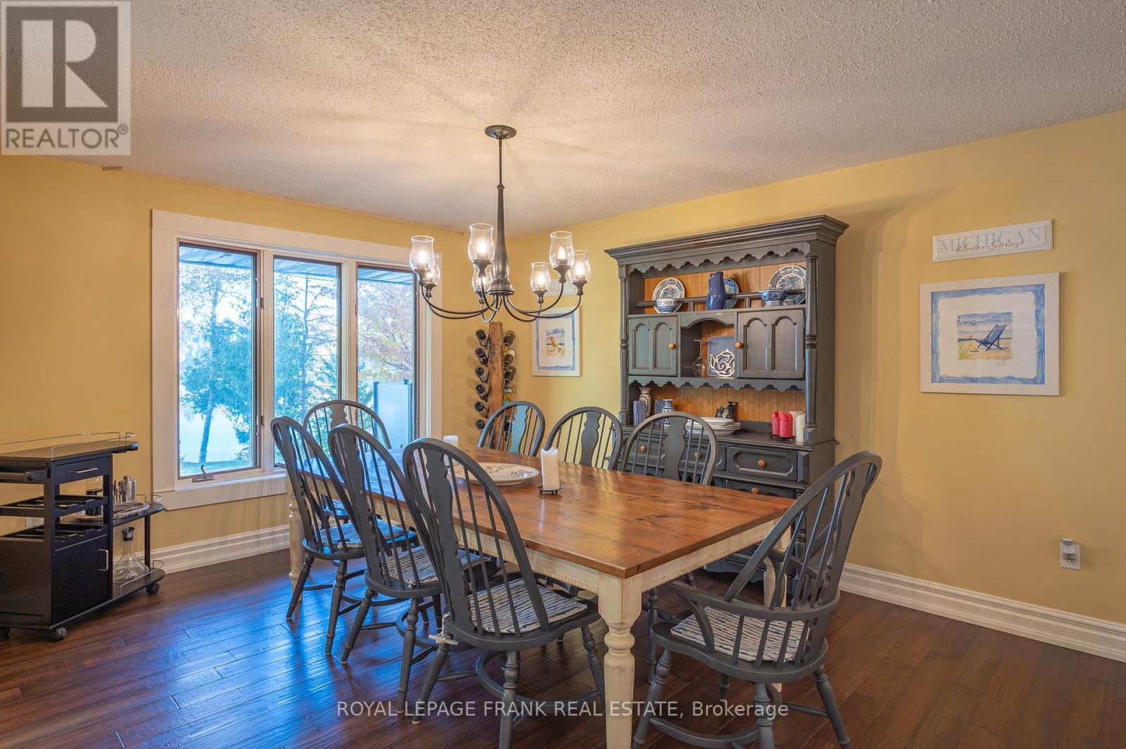 












1187 LAKEHURST ROAD

,
Trent Lakes,




Ontario
K0L1J0

