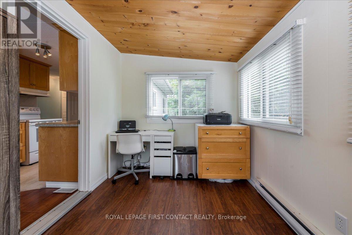 












5 BROADWAY AVENUE

,
Innisfil,




Ontario
L9S1M9

