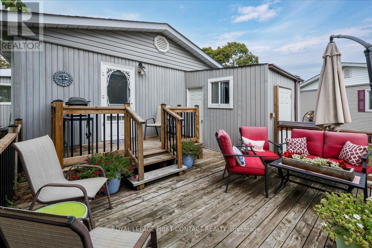 












5 BROADWAY AVENUE

,
Innisfil,




Ontario
L9S1M9

