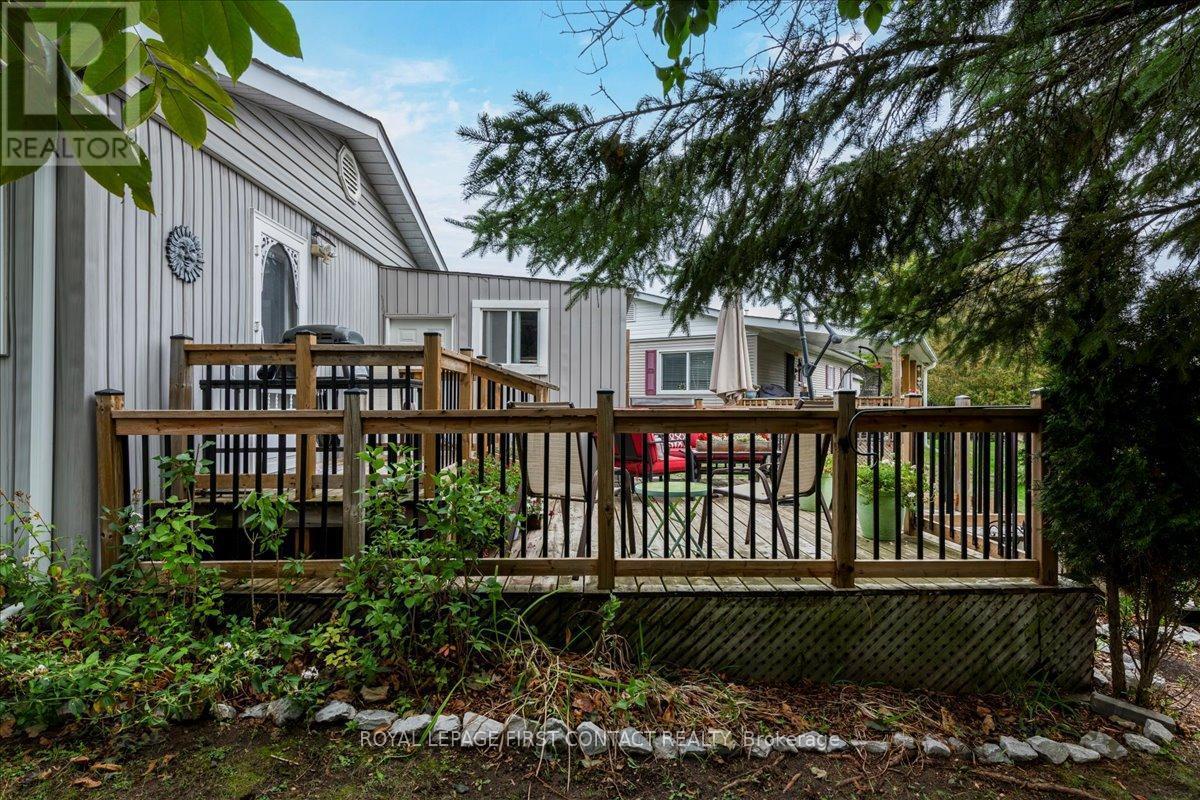 












5 BROADWAY AVENUE

,
Innisfil,




Ontario
L9S1M9

