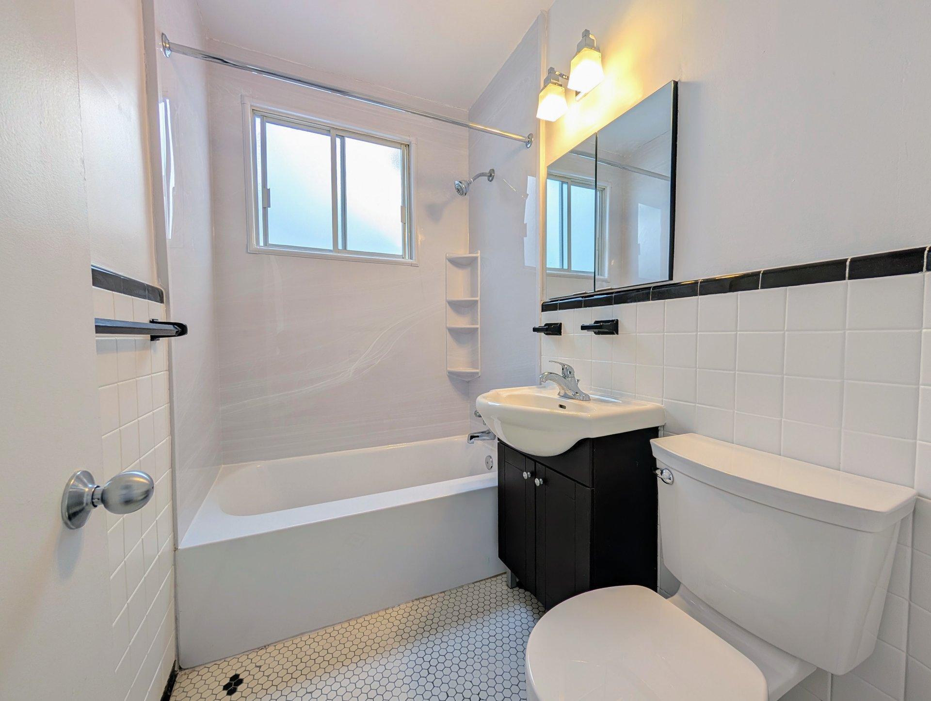 









7469


Rue Birnam

,
Montréal (Villeray/Saint-Michel/Parc-Extension),




QC
H3N2T3

