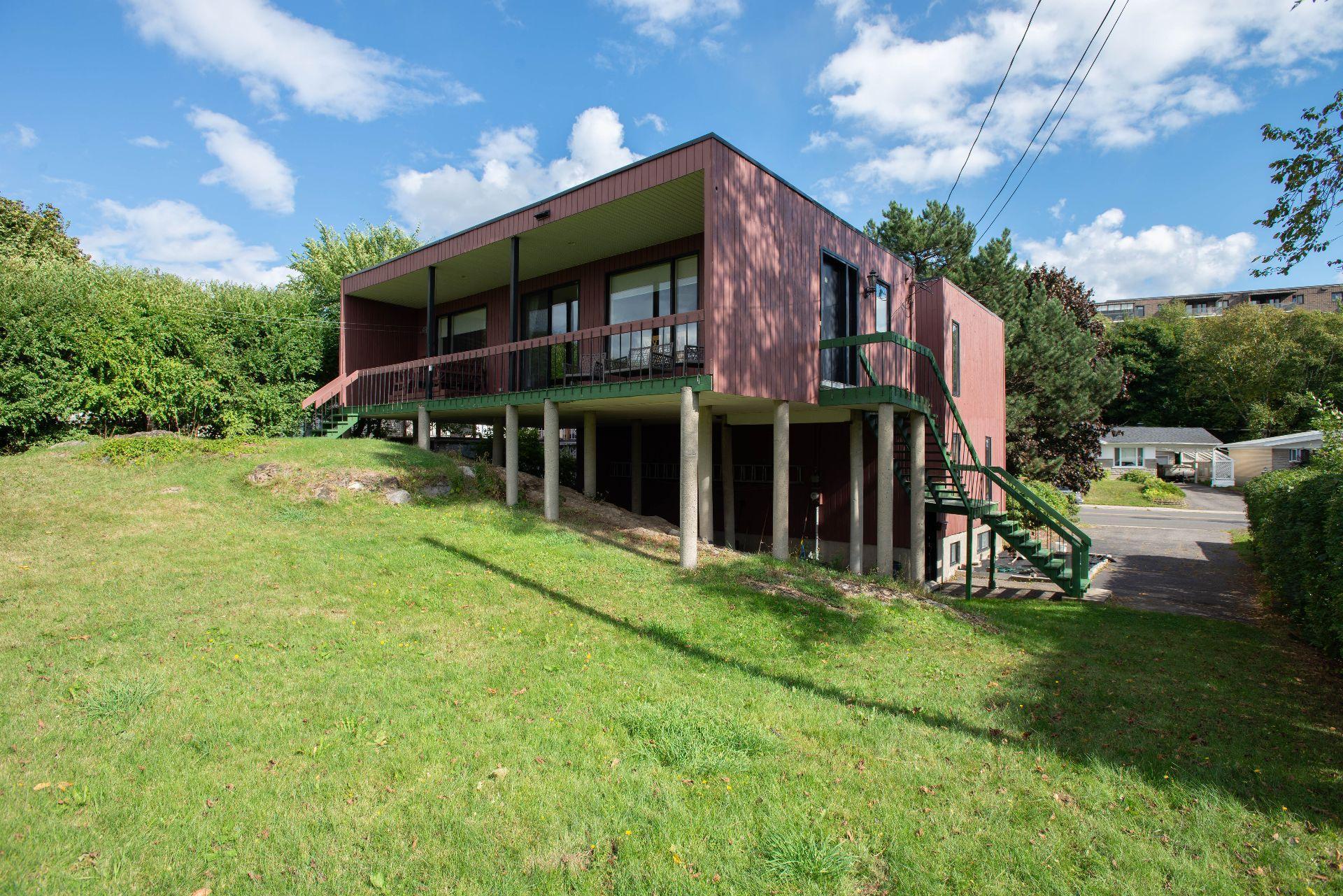 









90


Rue Jacques-Cartier

,
Lévis (Desjardins),




QC
G6V1T7

