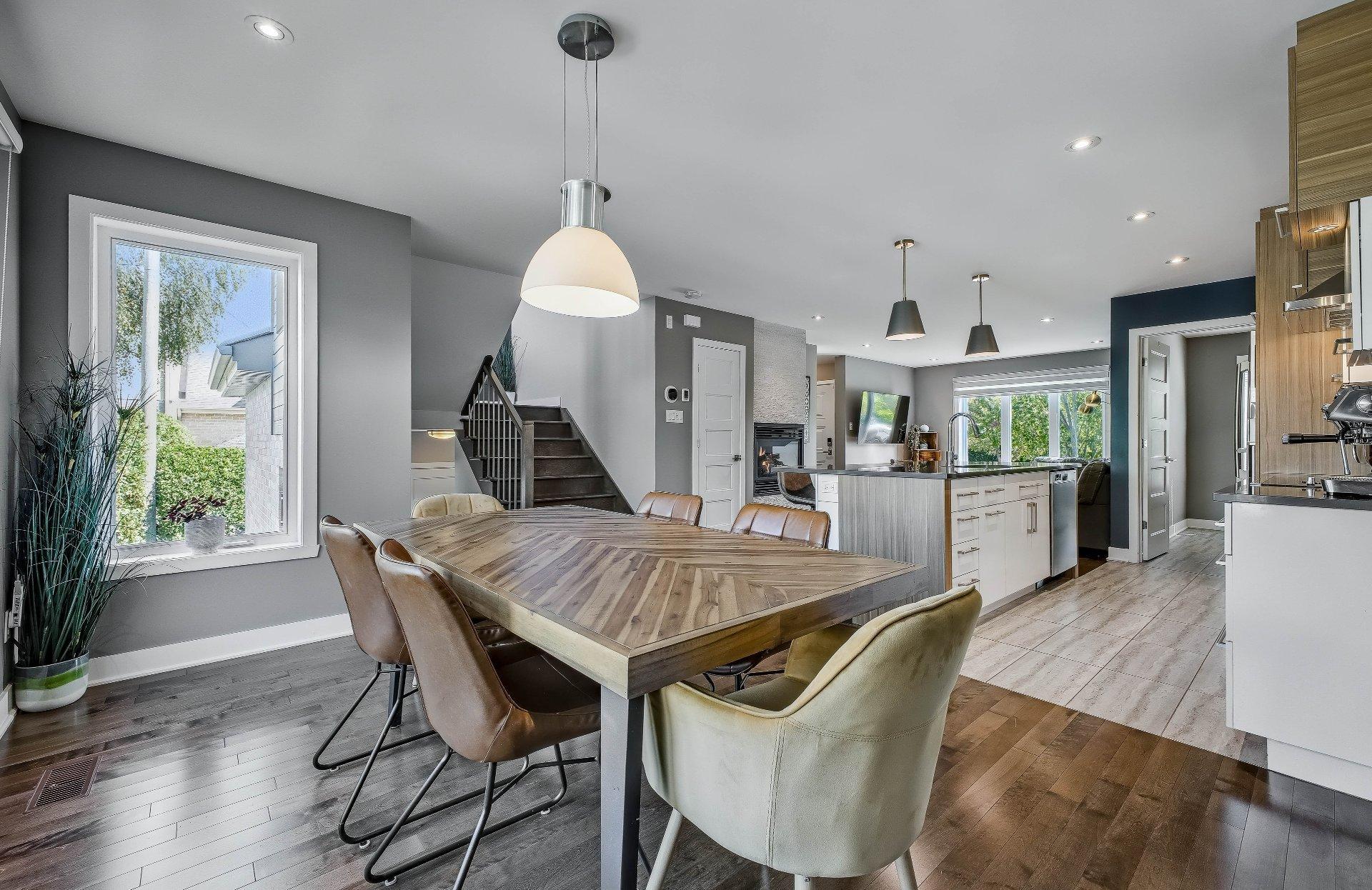 









301


Grand Boulevard O.

,
Saint-Bruno-de-Montarville,




QC
J3V1P9

