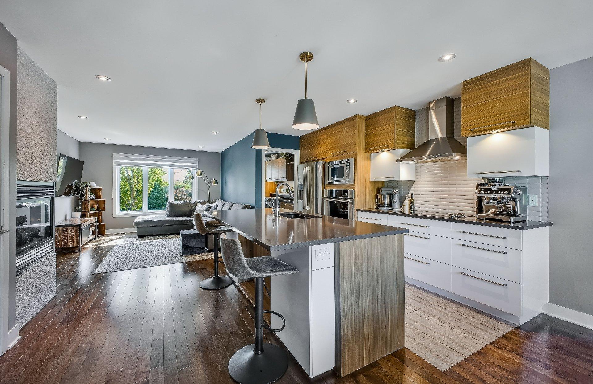 









301


Grand Boulevard O.

,
Saint-Bruno-de-Montarville,




QC
J3V1P9

