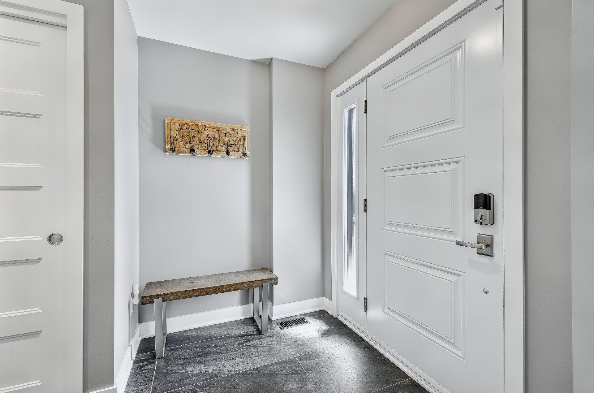 









301


Grand Boulevard O.

,
Saint-Bruno-de-Montarville,




QC
J3V1P9

