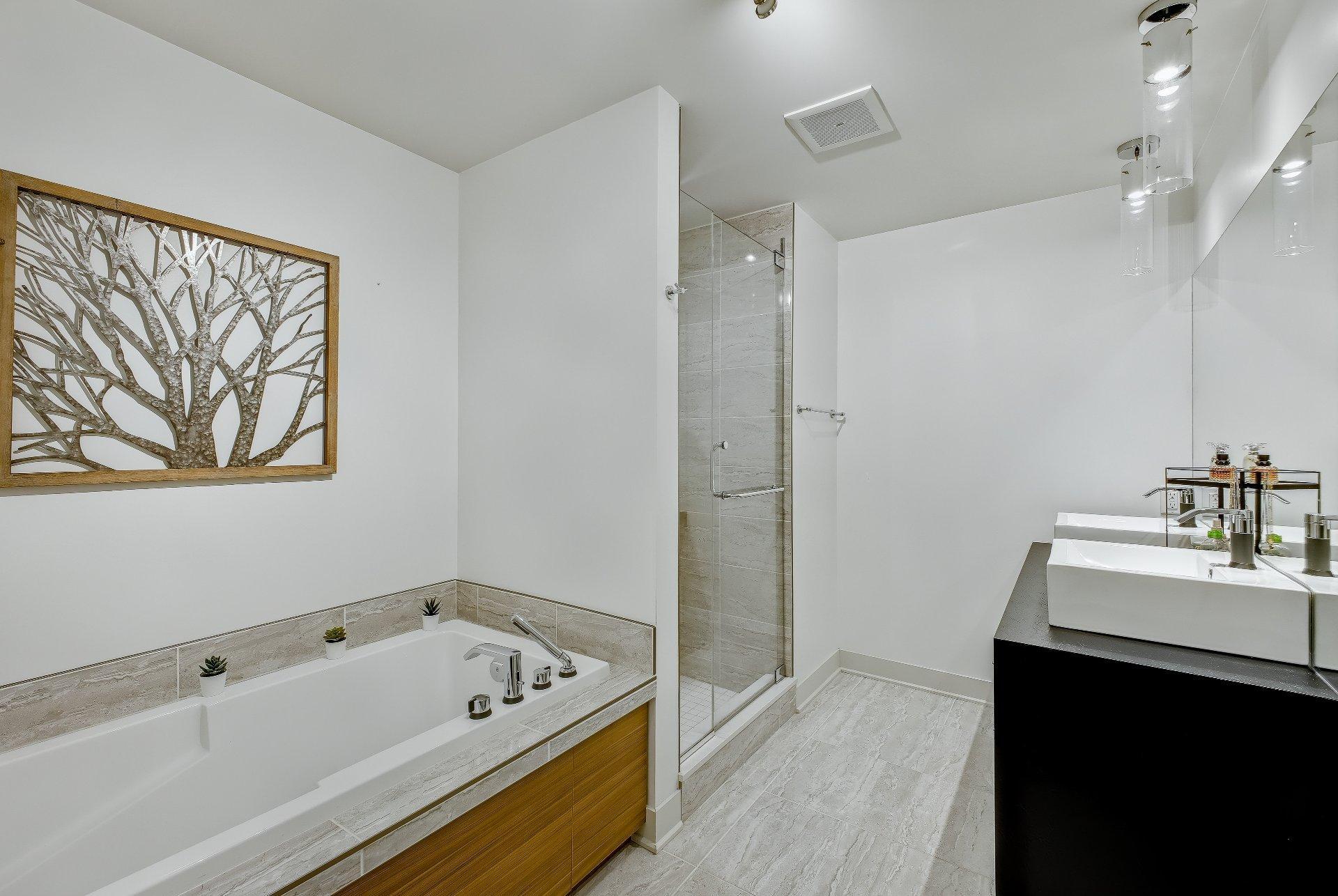 









301


Grand Boulevard O.

,
Saint-Bruno-de-Montarville,




QC
J3V1P9

