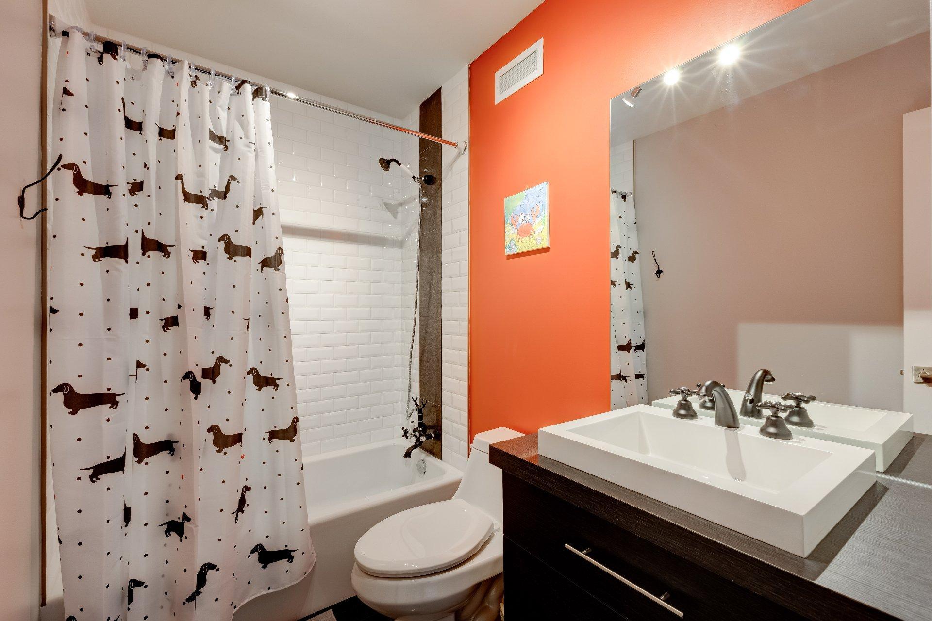 









301


Grand Boulevard O.

,
Saint-Bruno-de-Montarville,




QC
J3V1P9

