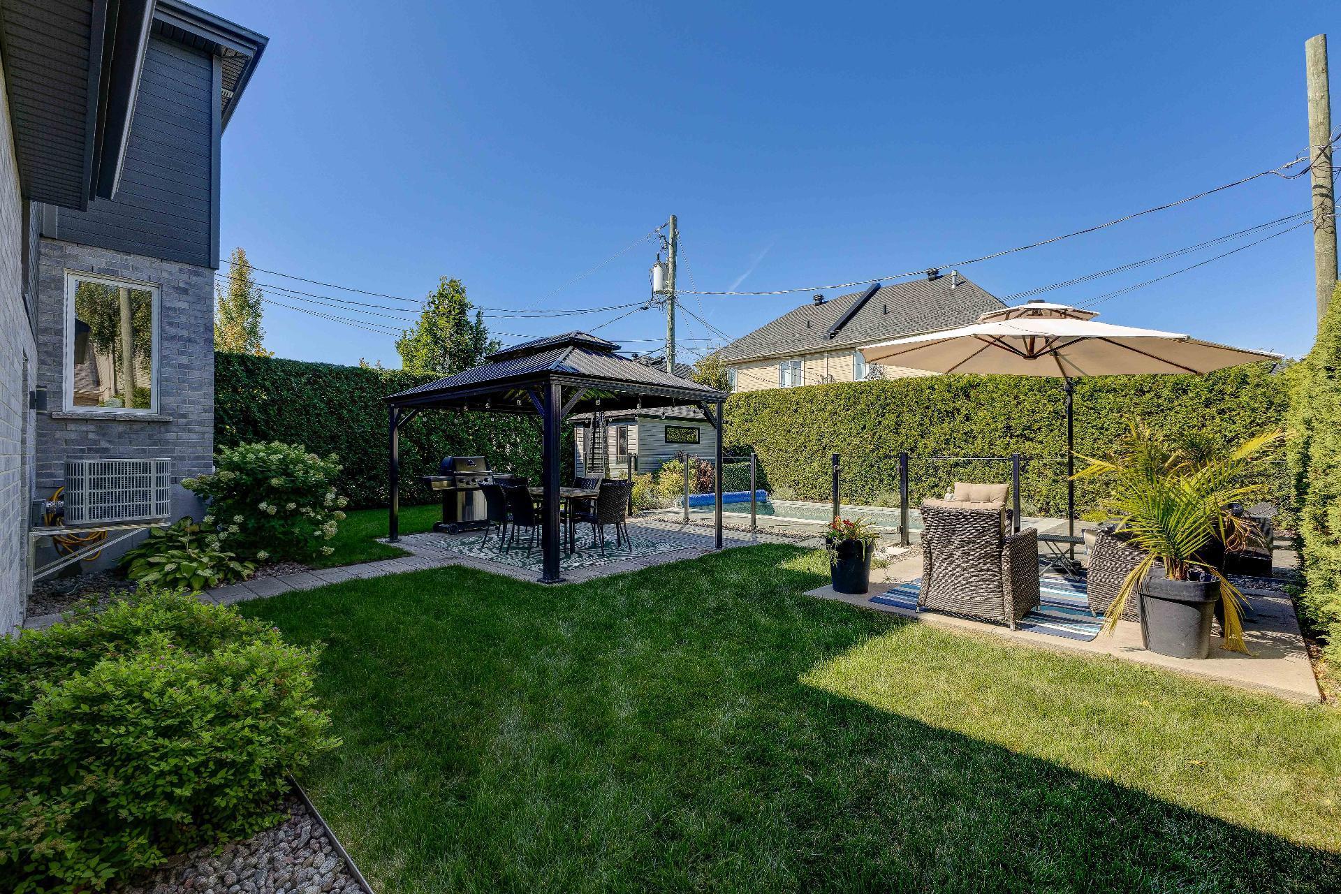 









301


Grand Boulevard O.

,
Saint-Bruno-de-Montarville,




QC
J3V1P9

