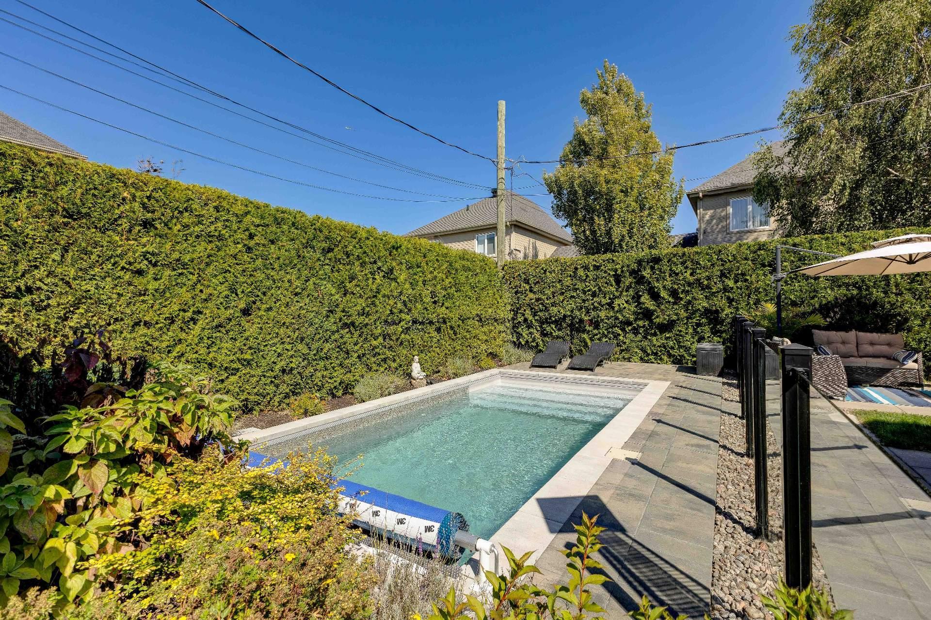 









301


Grand Boulevard O.

,
Saint-Bruno-de-Montarville,




QC
J3V1P9

