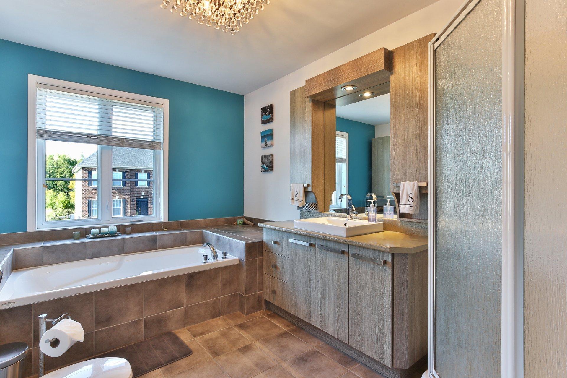 









200


Rue de l'Amarante

,
Saint-Jean-sur-Richelieu,




QC
J2W3E9

