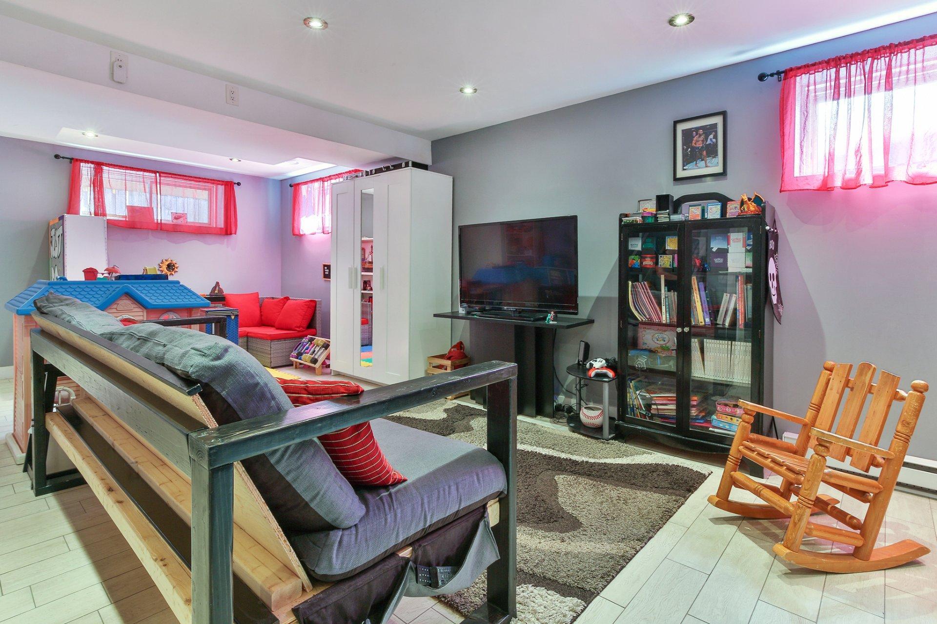 









200


Rue de l'Amarante

,
Saint-Jean-sur-Richelieu,




QC
J2W3E9

