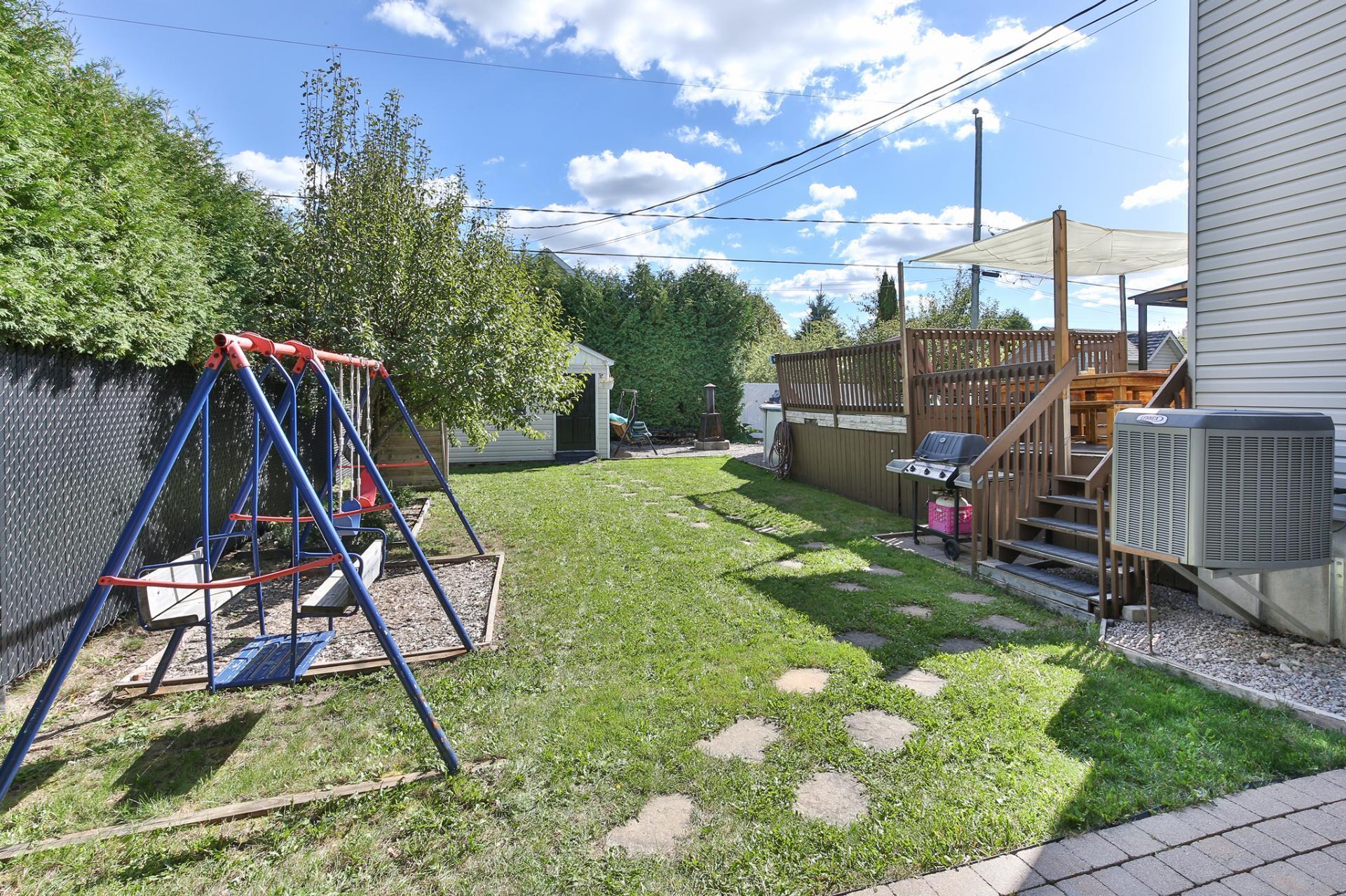 









200


Rue de l'Amarante

,
Saint-Jean-sur-Richelieu,




QC
J2W3E9

