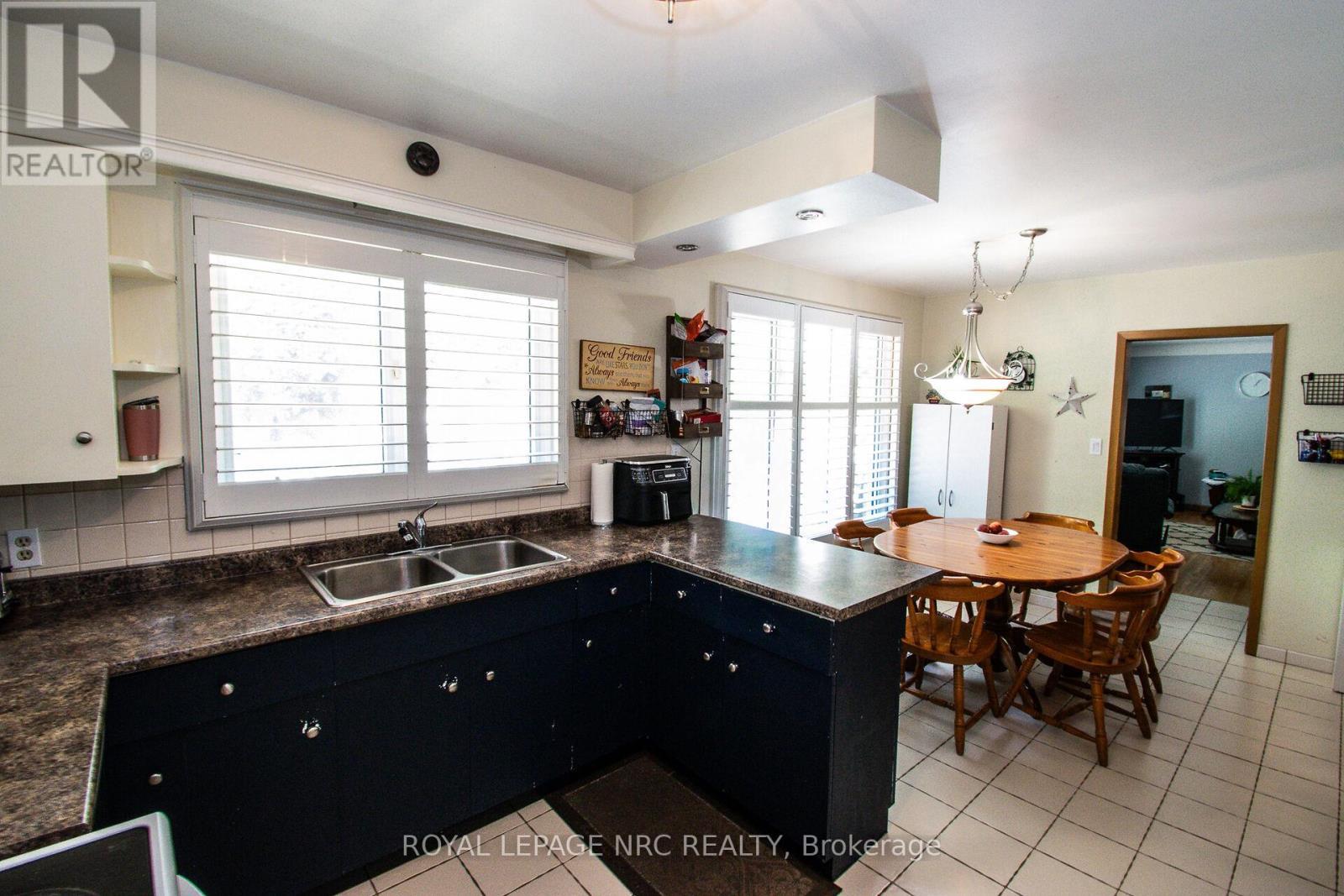 












73 LOCKVIEW CRESCENT

,
St. Catharines (Bunting/Linwell),




Ontario
L2M2T6

