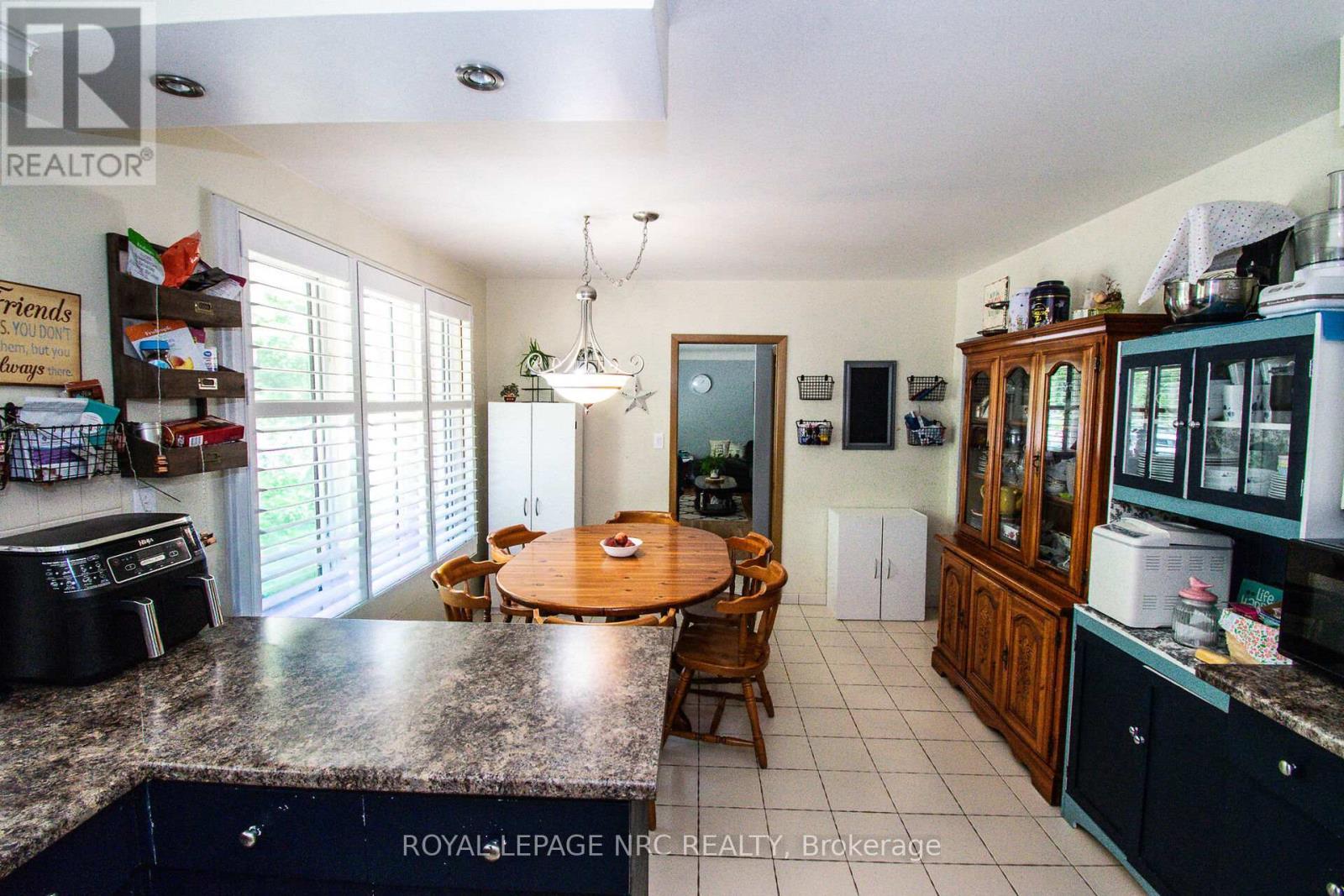 












73 LOCKVIEW CRESCENT

,
St. Catharines (Bunting/Linwell),




Ontario
L2M2T6

