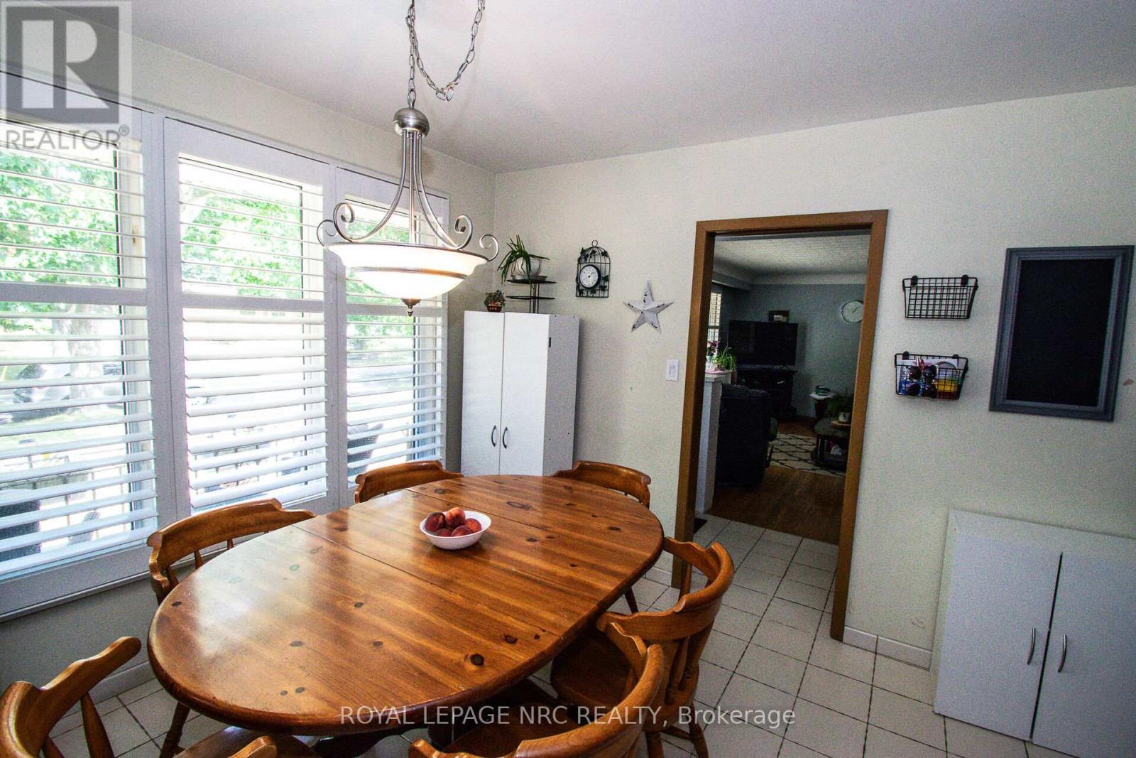 












73 LOCKVIEW CRESCENT

,
St. Catharines (Bunting/Linwell),




Ontario
L2M2T6

