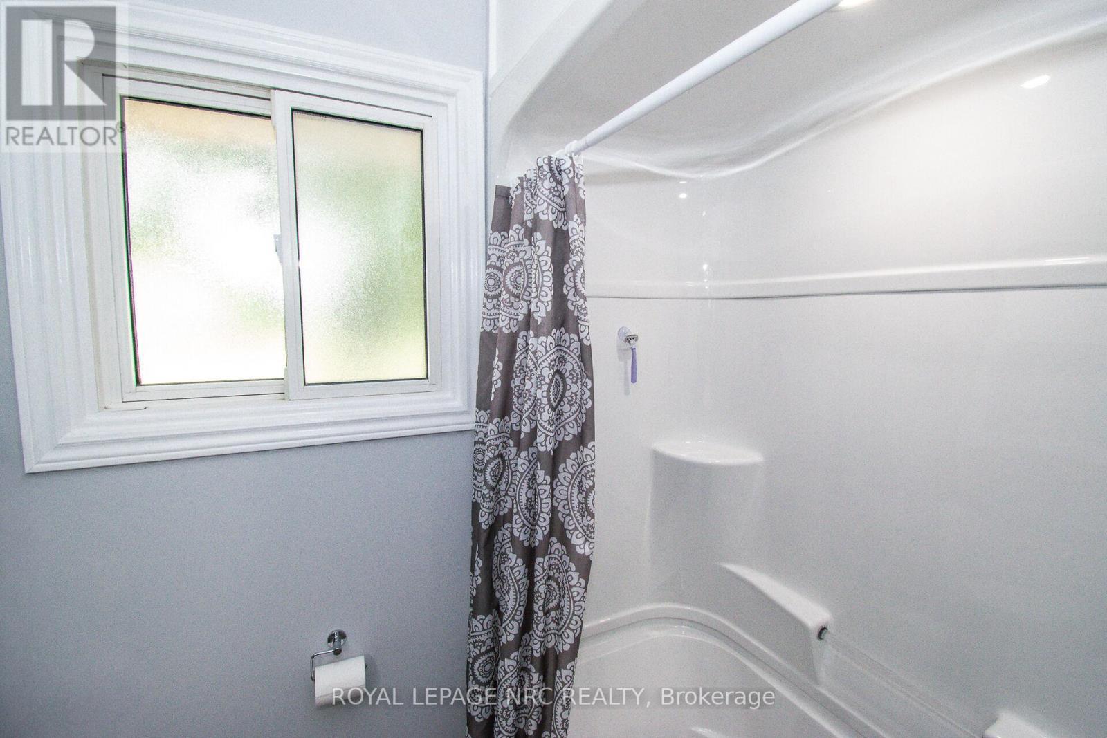 












73 LOCKVIEW CRESCENT

,
St. Catharines (Bunting/Linwell),




Ontario
L2M2T6

