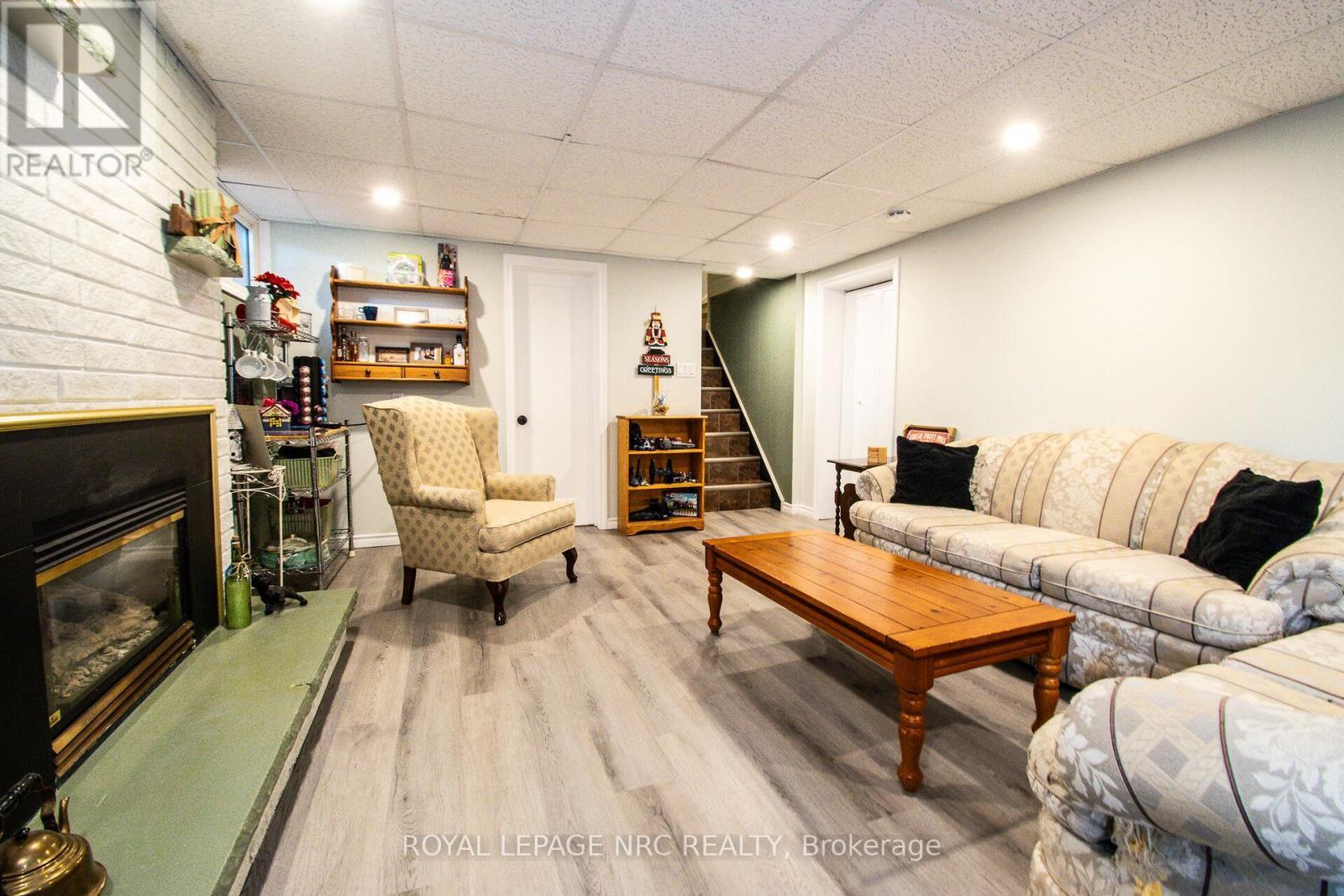 












73 LOCKVIEW CRESCENT

,
St. Catharines (Bunting/Linwell),




Ontario
L2M2T6

