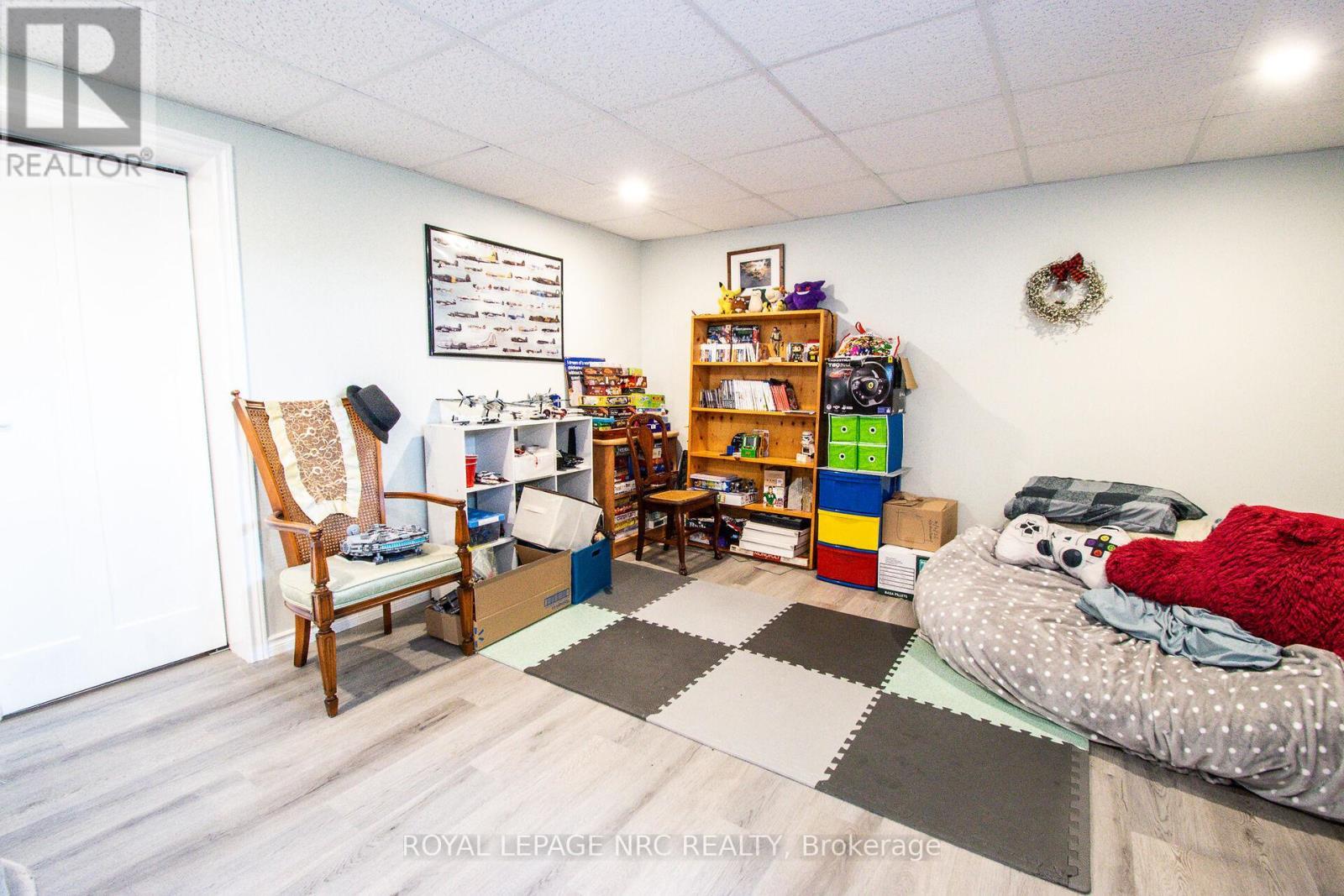 












73 LOCKVIEW CRESCENT

,
St. Catharines (Bunting/Linwell),




Ontario
L2M2T6

