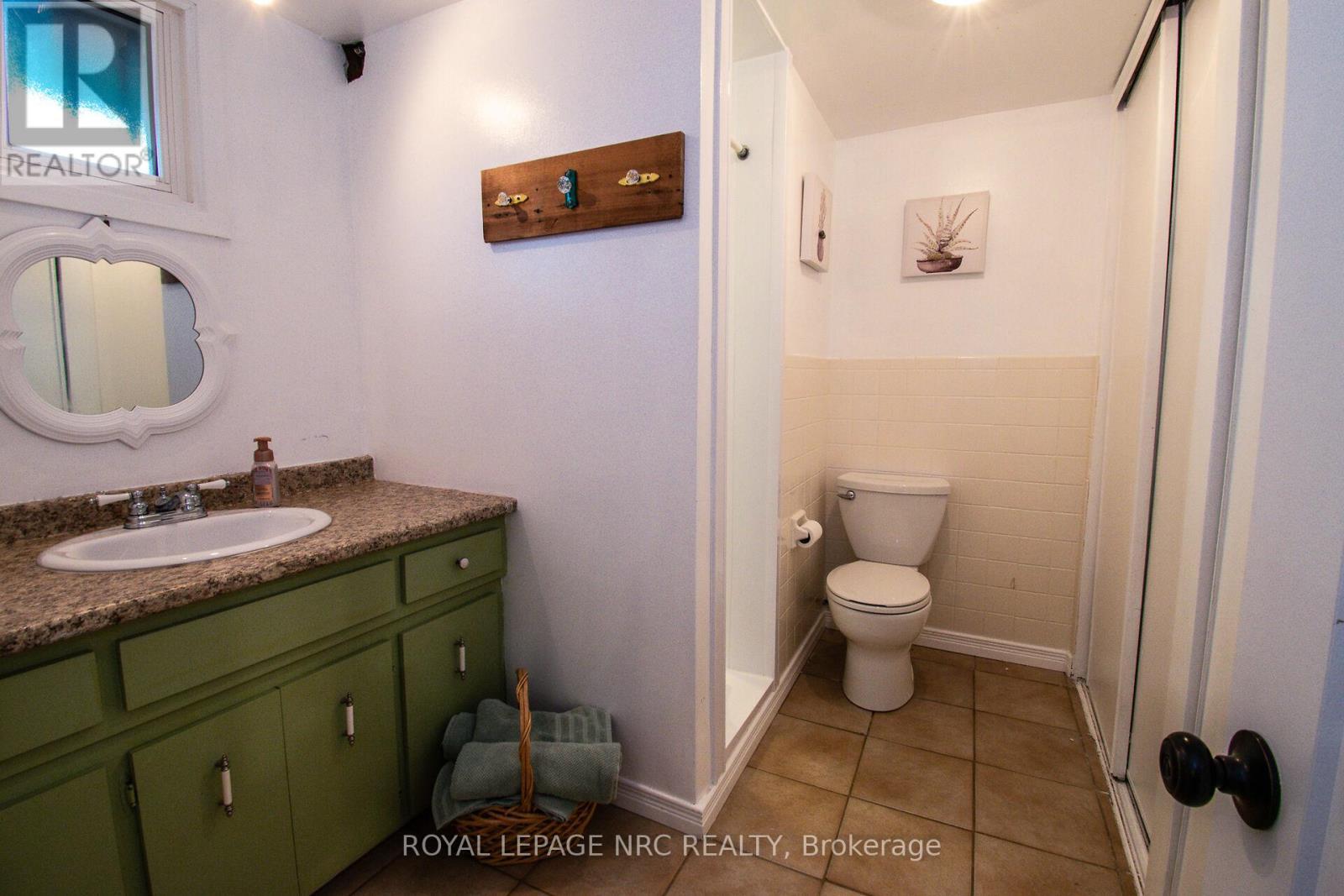 












73 LOCKVIEW CRESCENT

,
St. Catharines (Bunting/Linwell),




Ontario
L2M2T6

