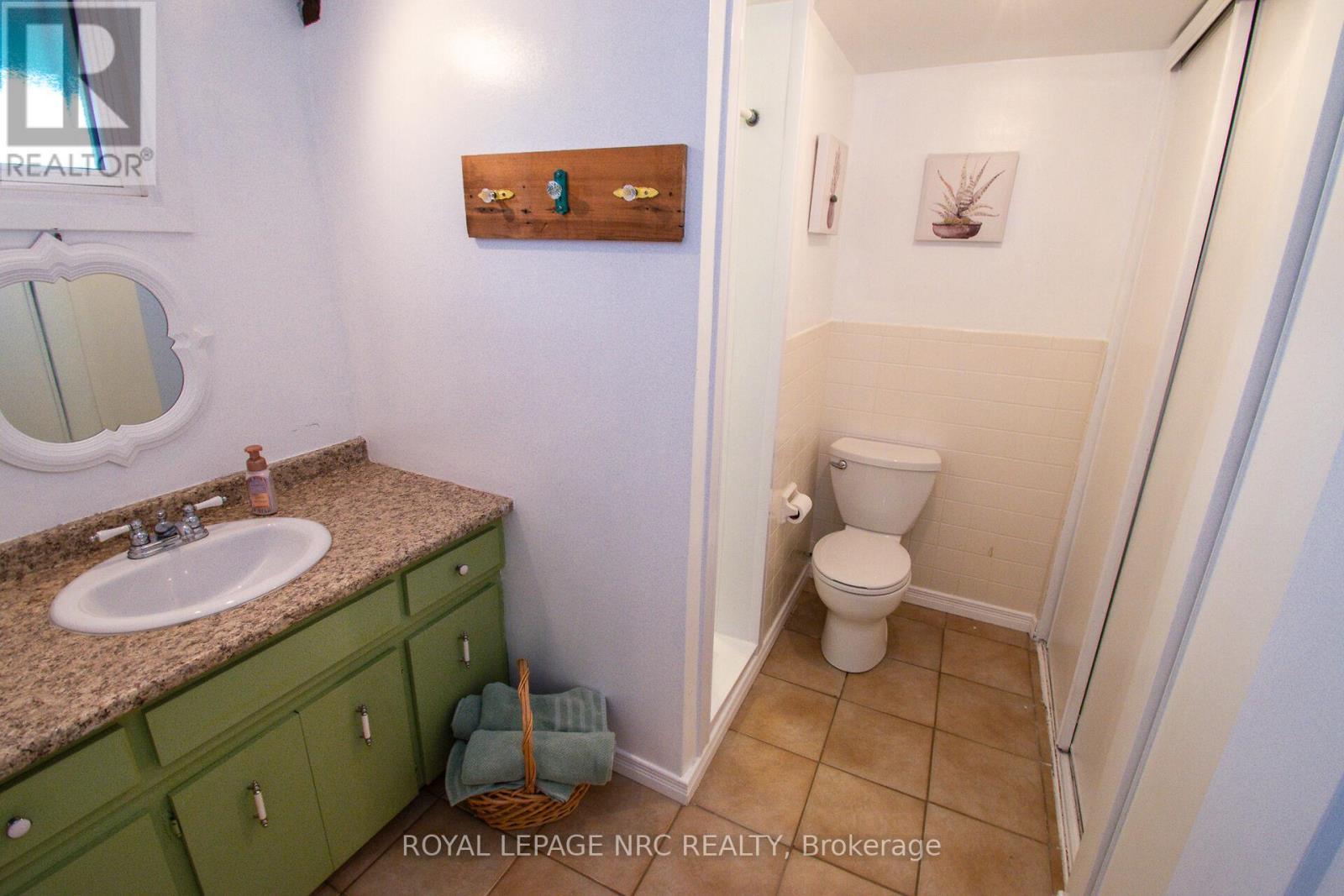 












73 LOCKVIEW CRESCENT

,
St. Catharines (Bunting/Linwell),




Ontario
L2M2T6

