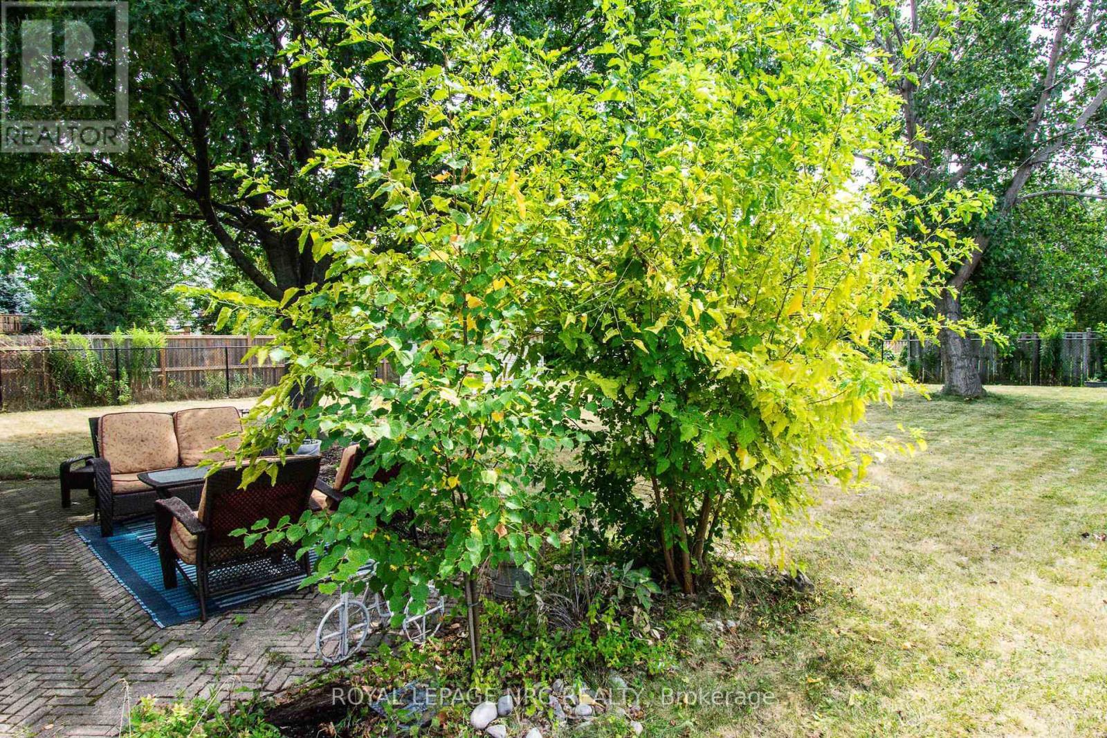 












73 LOCKVIEW CRESCENT

,
St. Catharines (Bunting/Linwell),




Ontario
L2M2T6

