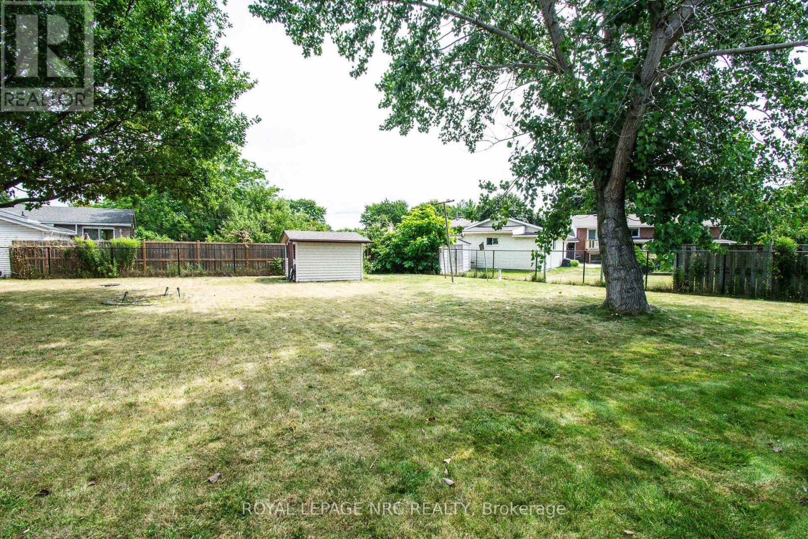 












73 LOCKVIEW CRESCENT

,
St. Catharines (Bunting/Linwell),




Ontario
L2M2T6

