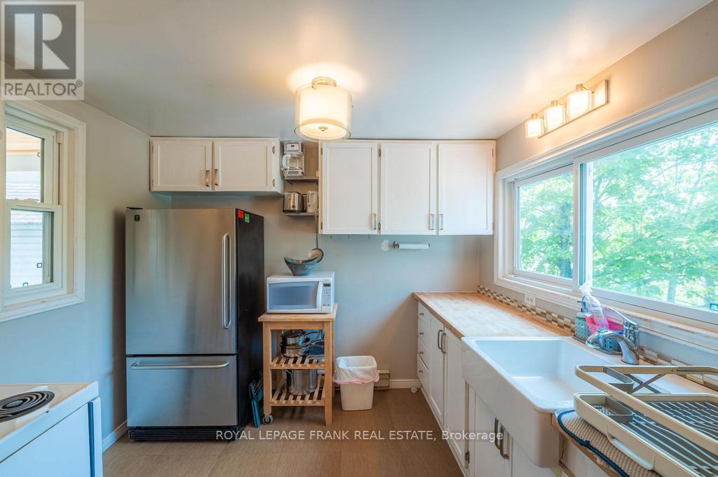 












48 FIRE ROUTE 81

,
Trent Lakes,




Ontario
K0L1J0

