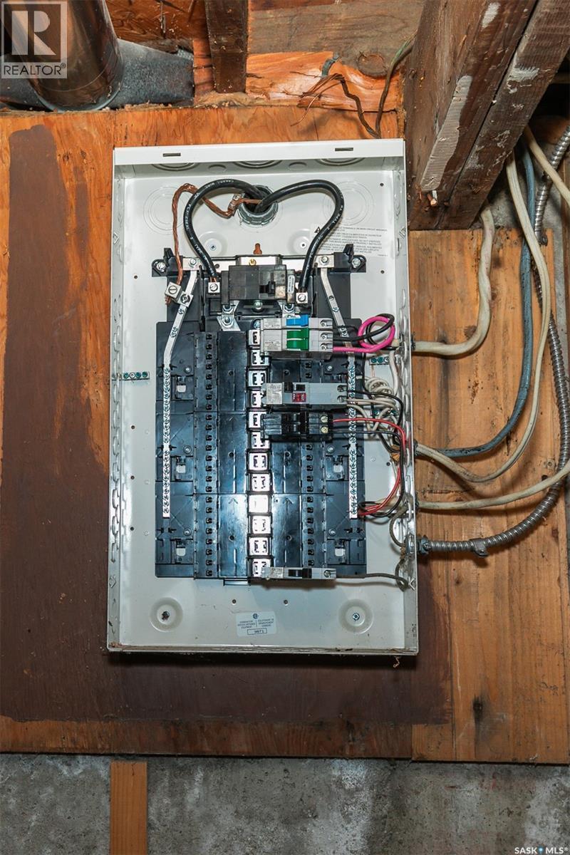 












306 Saskatchewan AVENUE

,
Kerrobert,




Saskatchewan
S0L1R0

