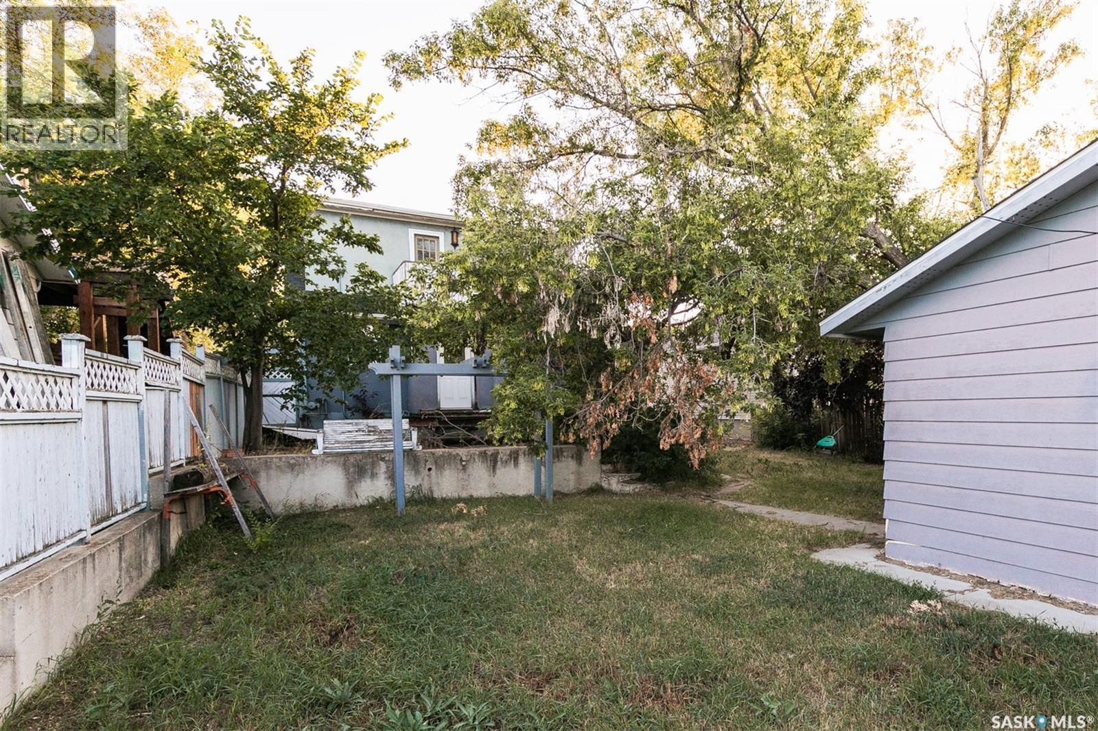 












306 Saskatchewan AVENUE

,
Kerrobert,




Saskatchewan
S0L1R0

