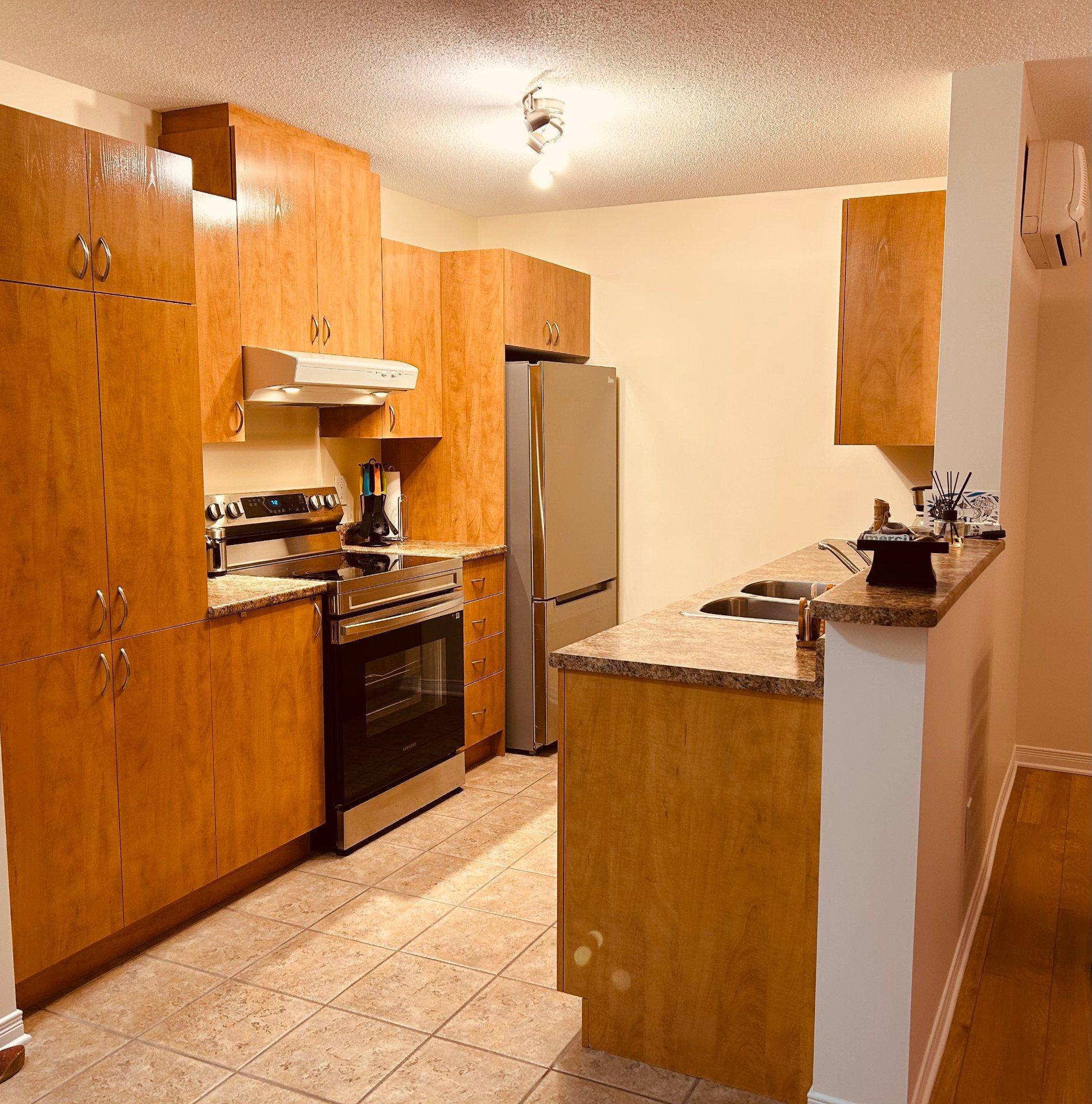 









525


Boul. de la Gappe

, 409,
Gatineau (Gatineau),




QC
J8T8R9

