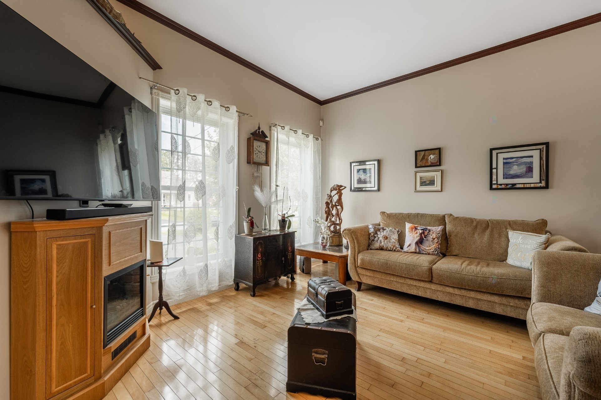 









943


Rue de la Roche

,
Granby,




QC
J2J2H9

