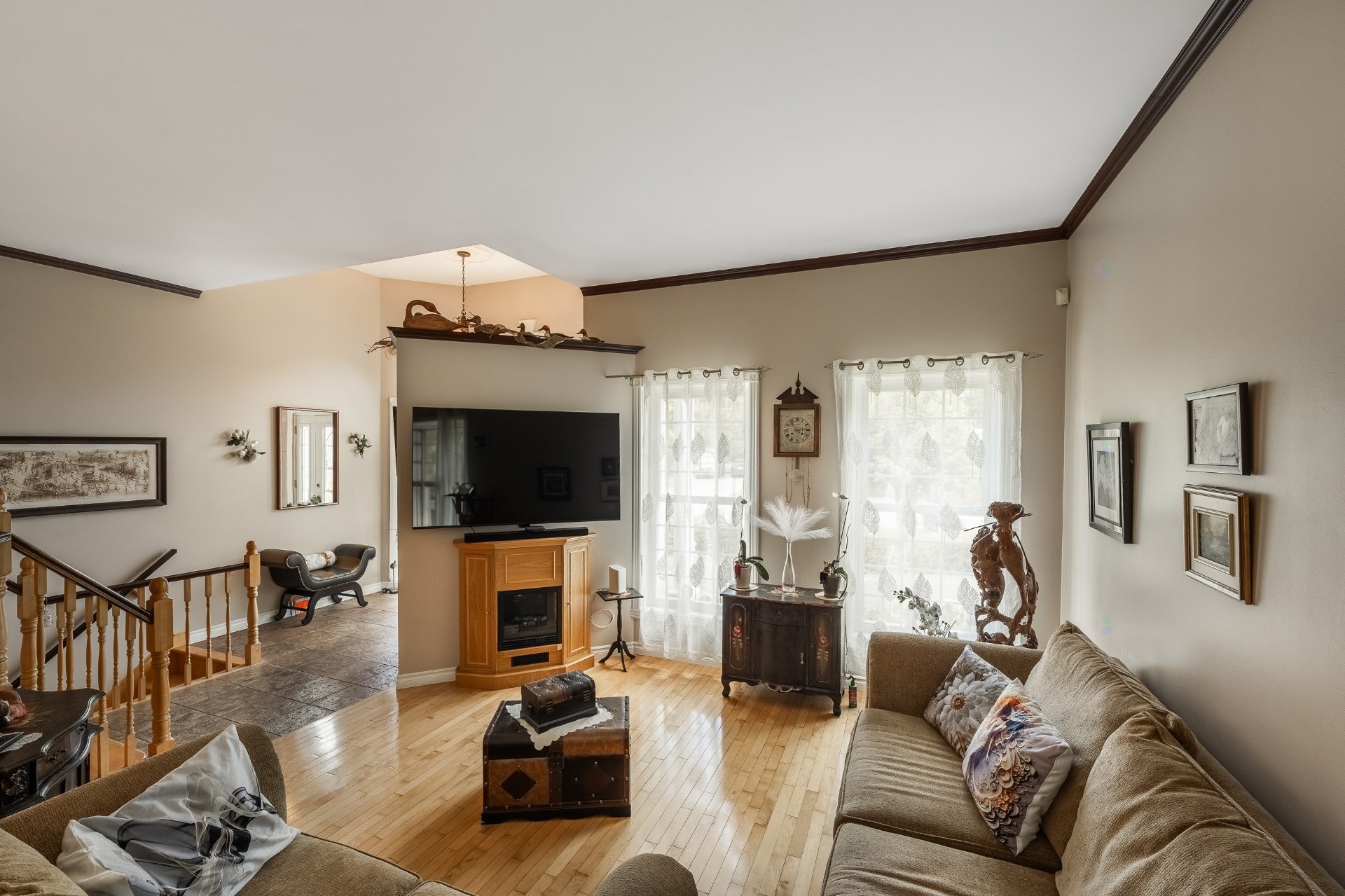 









943


Rue de la Roche

,
Granby,




QC
J2J2H9

