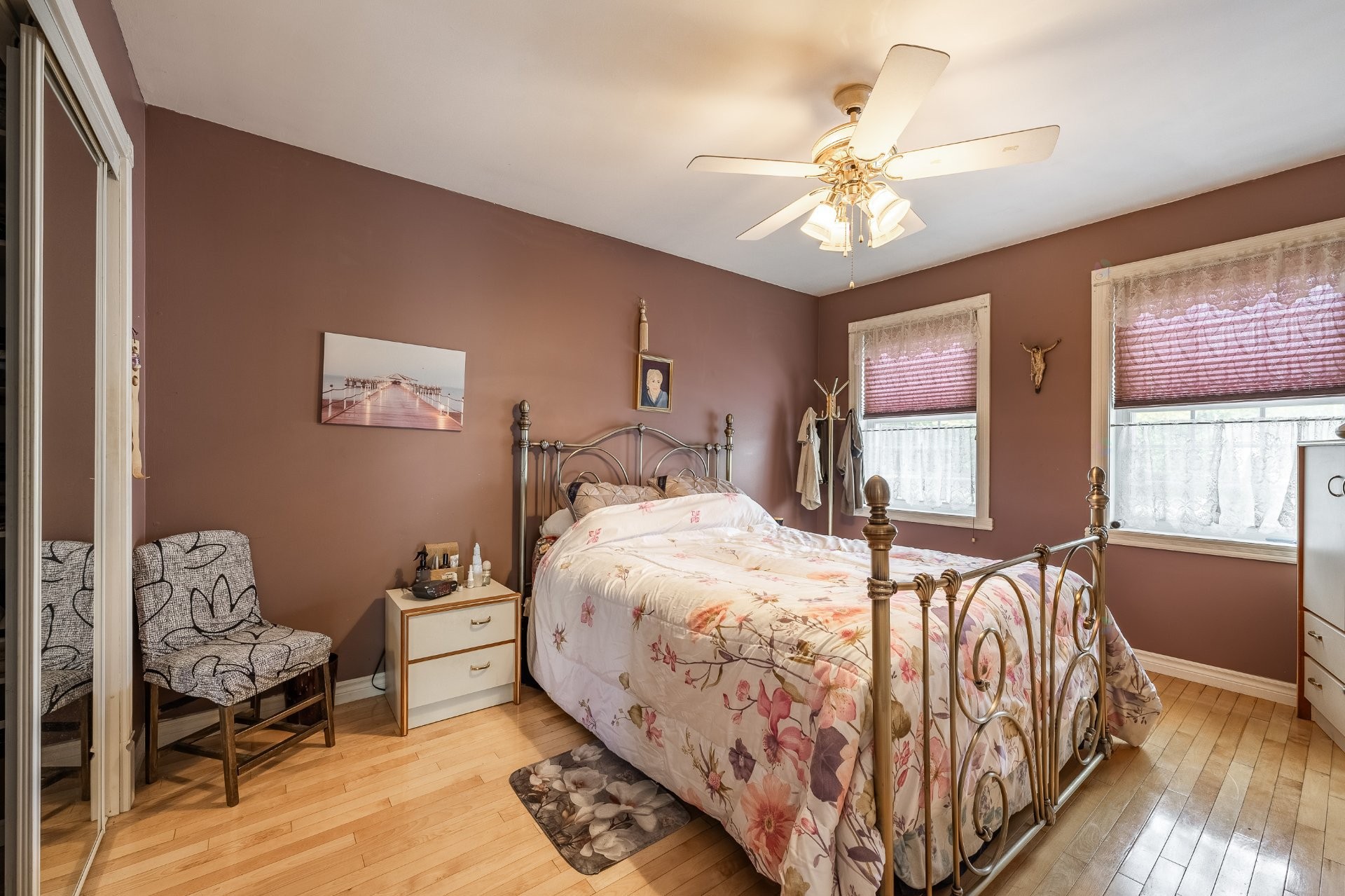 









943


Rue de la Roche

,
Granby,




QC
J2J2H9

