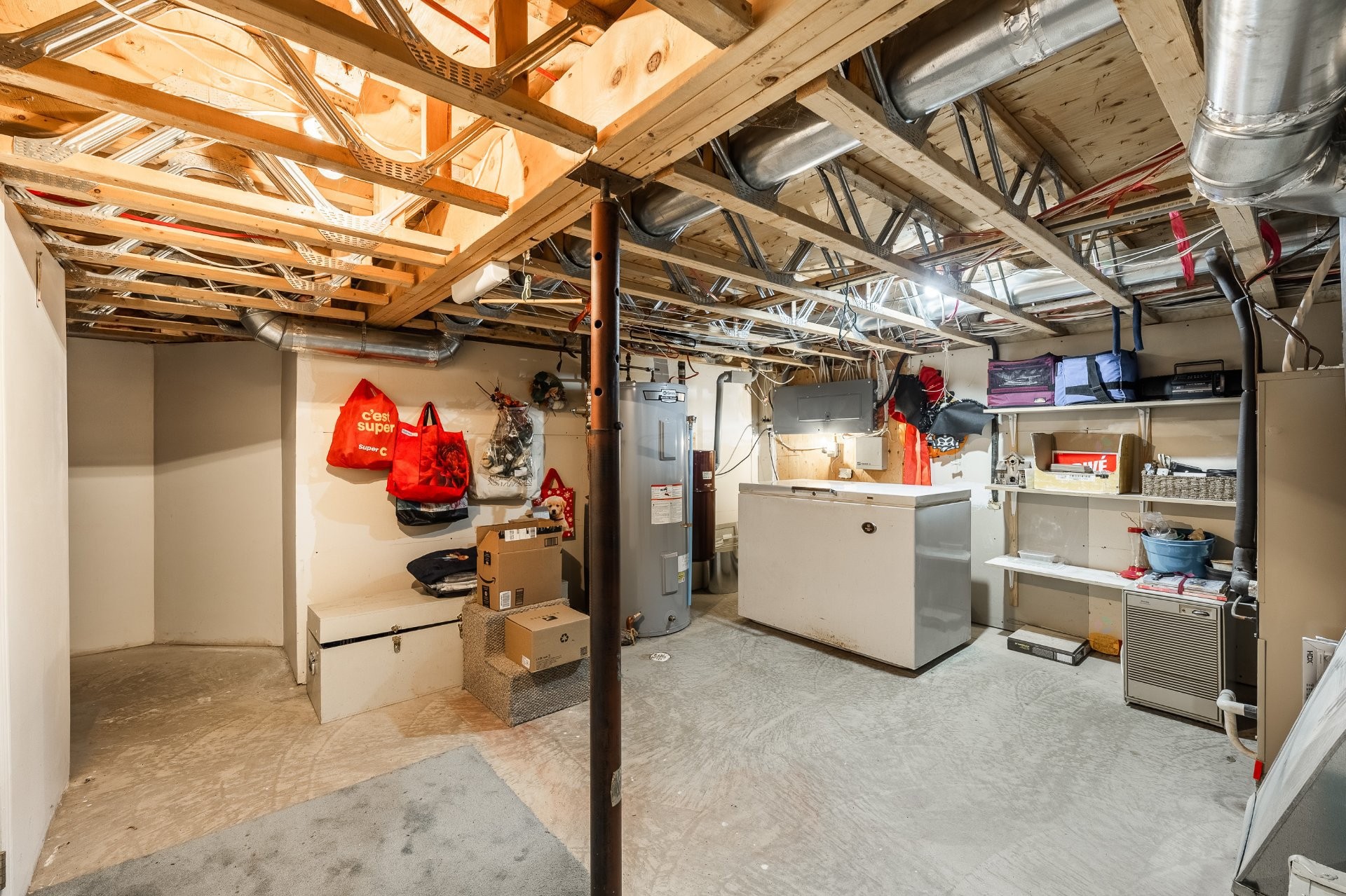 









943


Rue de la Roche

,
Granby,




QC
J2J2H9

