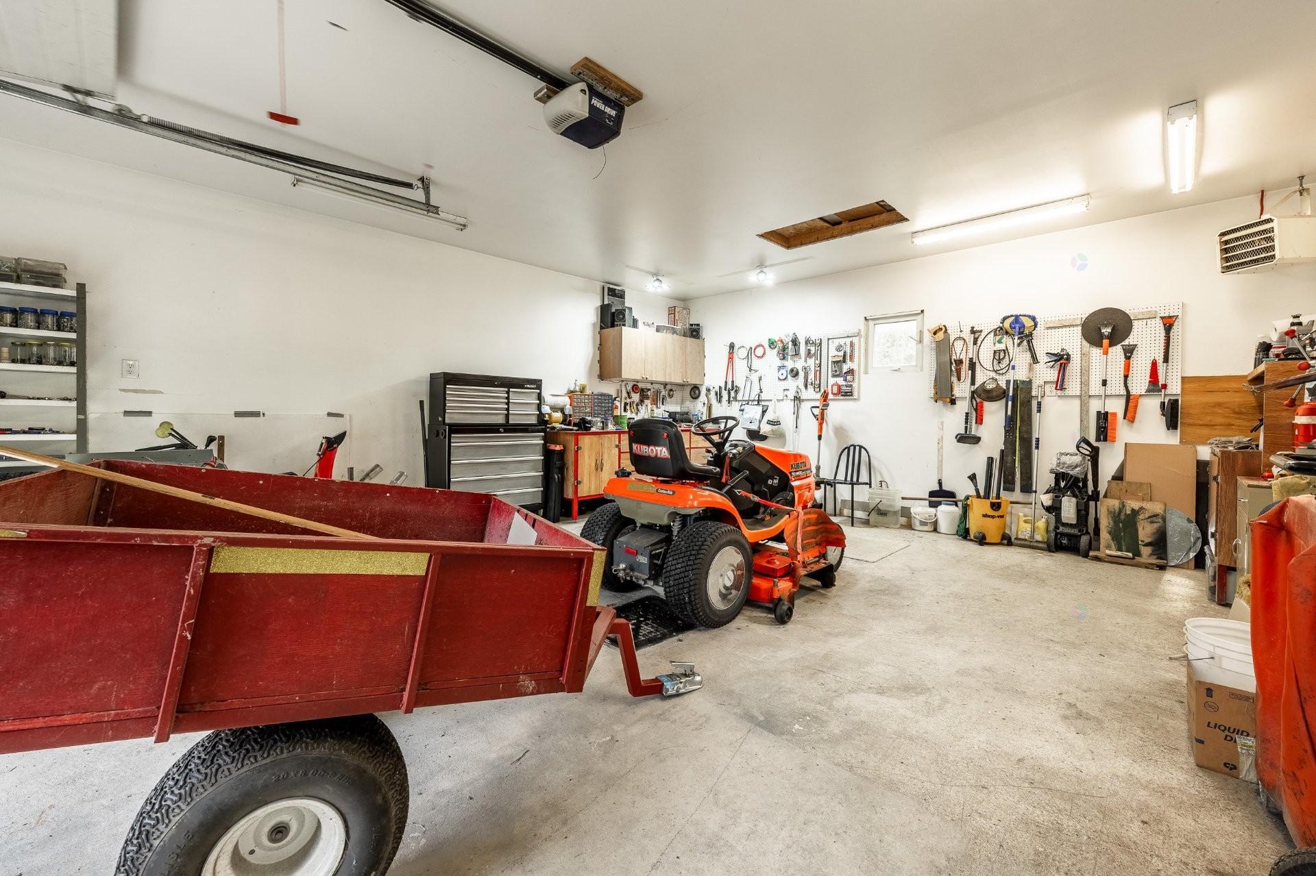 









943


Rue de la Roche

,
Granby,




QC
J2J2H9

