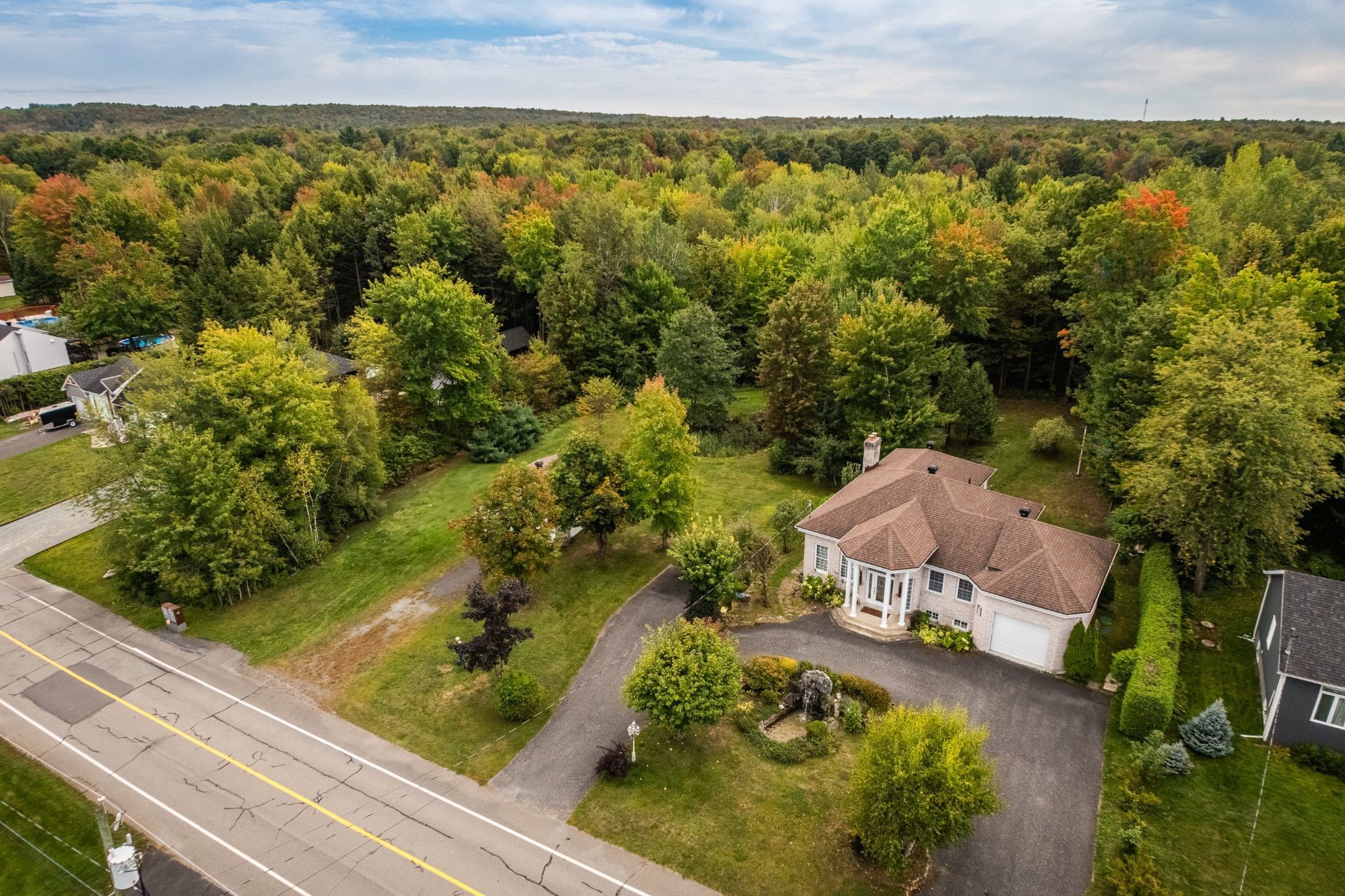 









943


Rue de la Roche

,
Granby,




QC
J2J2H9

