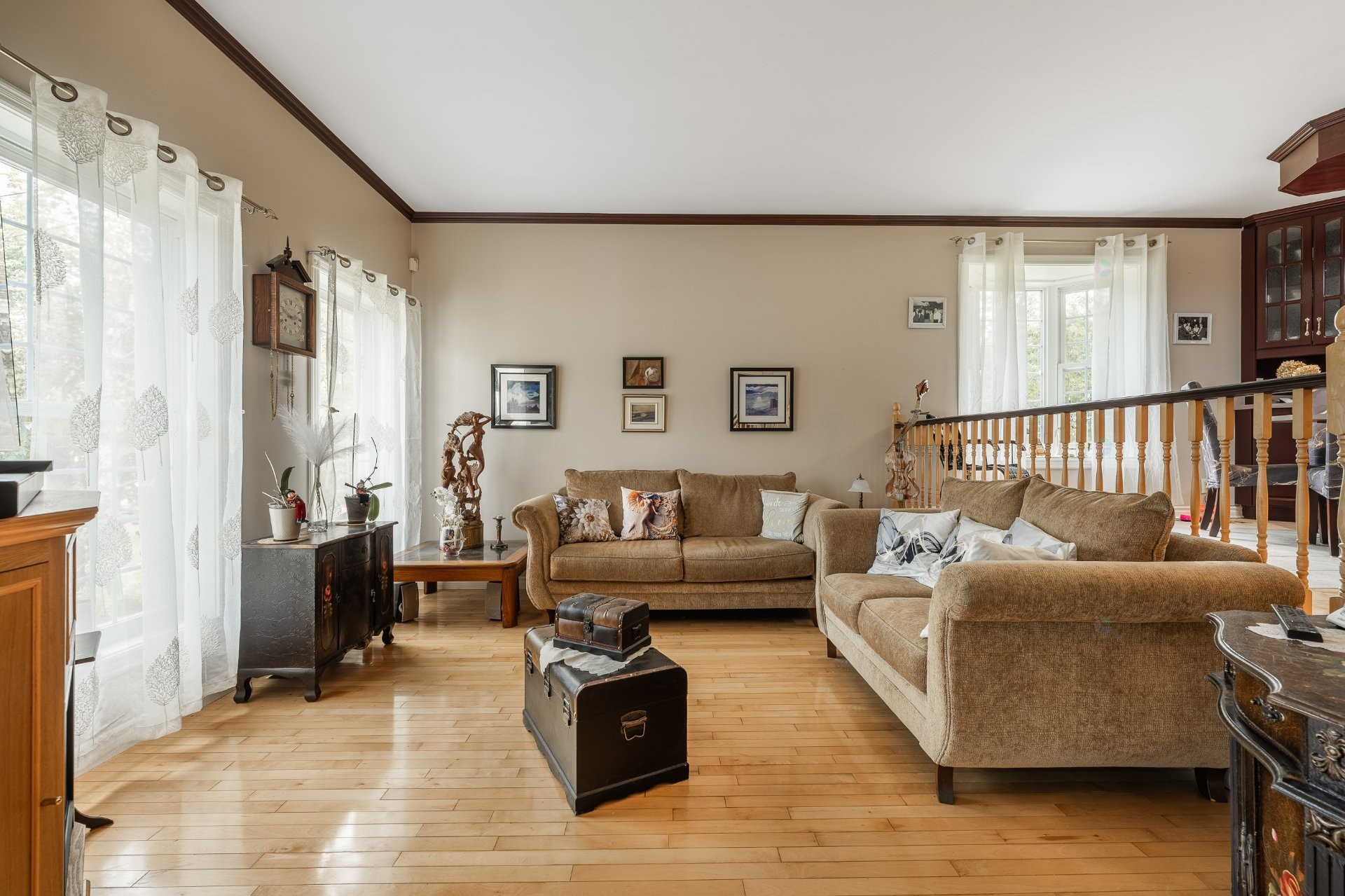 









943


Rue de la Roche

,
Granby,




QC
J2J2H9

