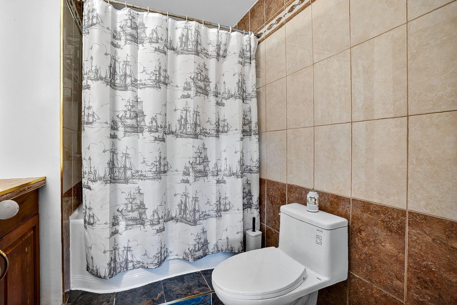 









3670


Rue Labrosse

,
Longueuil (Saint-Hubert),




QC
J3Y3C6

